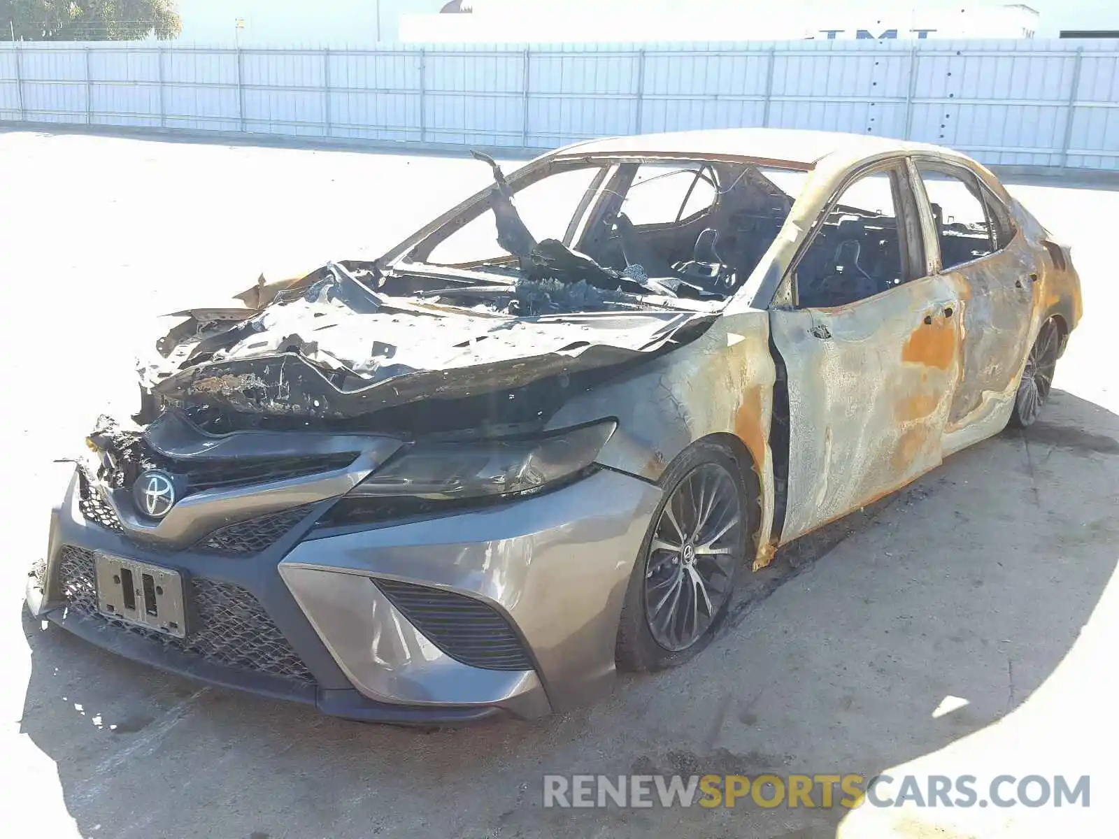 2 Photograph of a damaged car 4T1B11HK8KU804846 TOYOTA CAMRY 2019