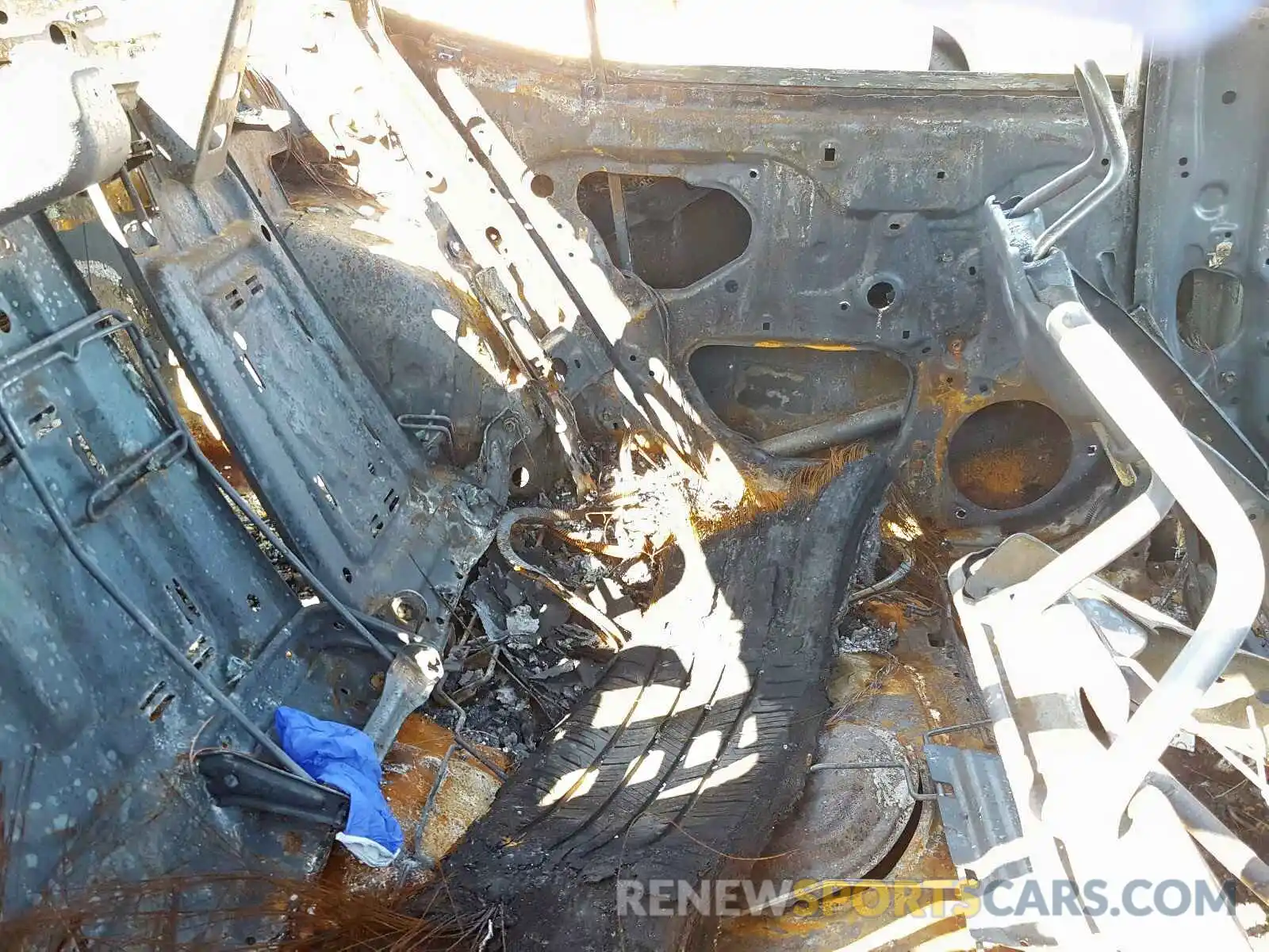 6 Photograph of a damaged car 4T1B11HK8KU804846 TOYOTA CAMRY 2019