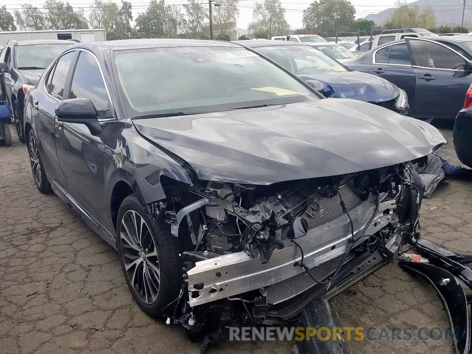 1 Photograph of a damaged car 4T1B11HK8KU805768 TOYOTA CAMRY 2019