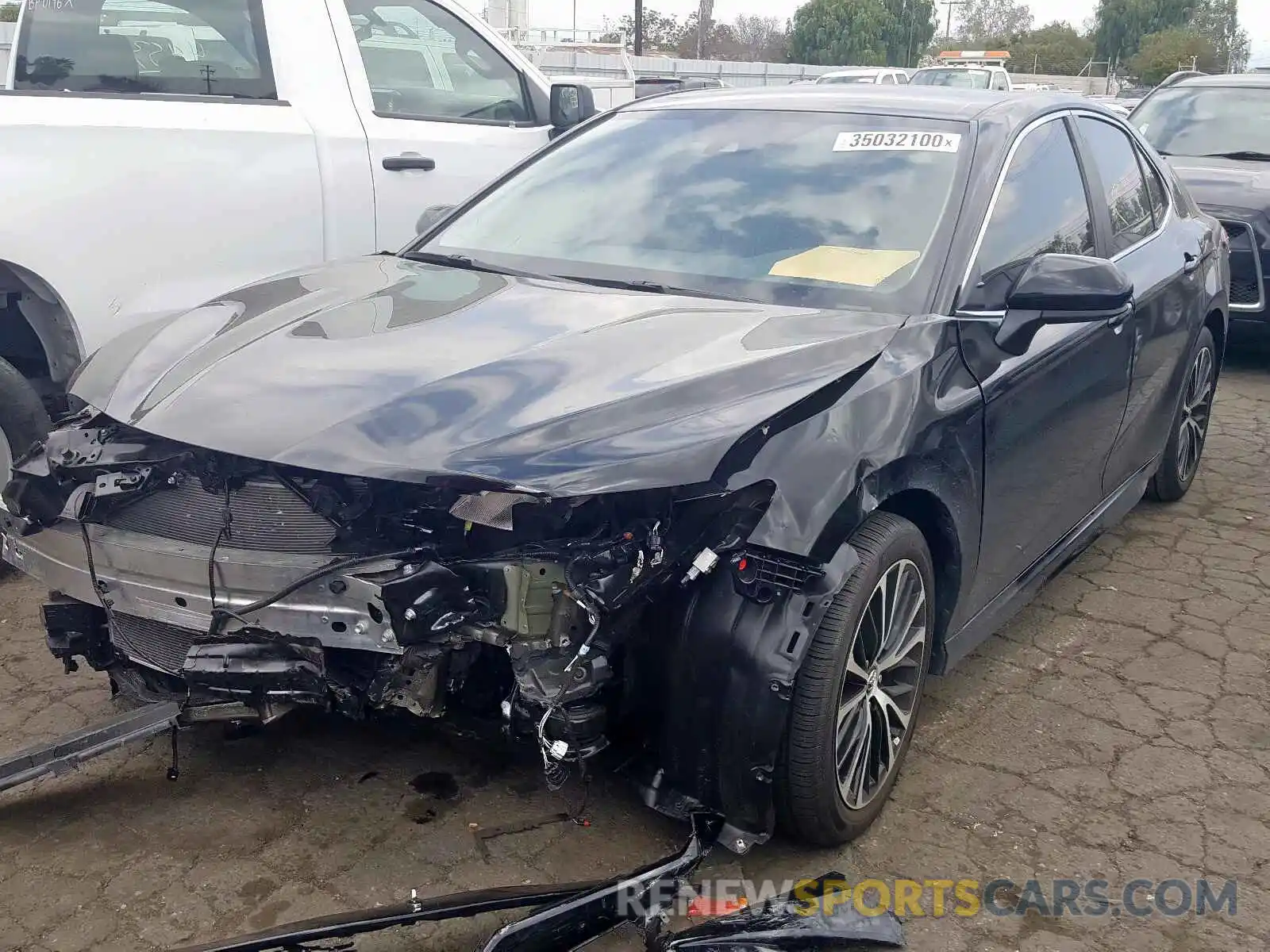 2 Photograph of a damaged car 4T1B11HK8KU805768 TOYOTA CAMRY 2019