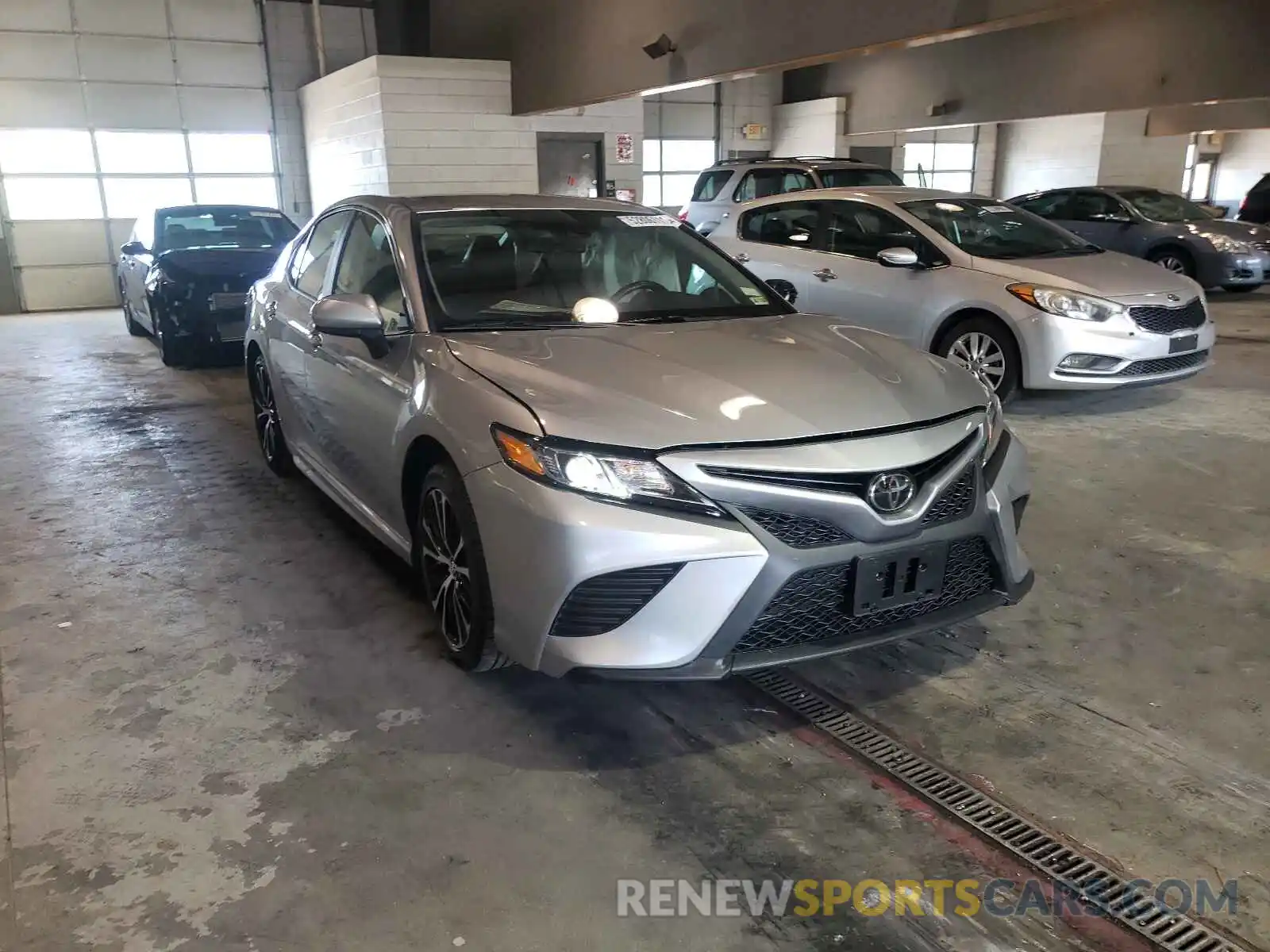 1 Photograph of a damaged car 4T1B11HK8KU805852 TOYOTA CAMRY 2019