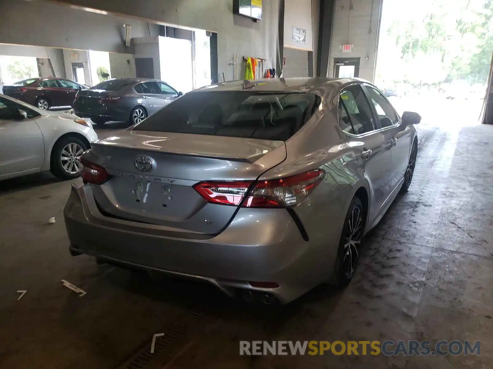 4 Photograph of a damaged car 4T1B11HK8KU805852 TOYOTA CAMRY 2019