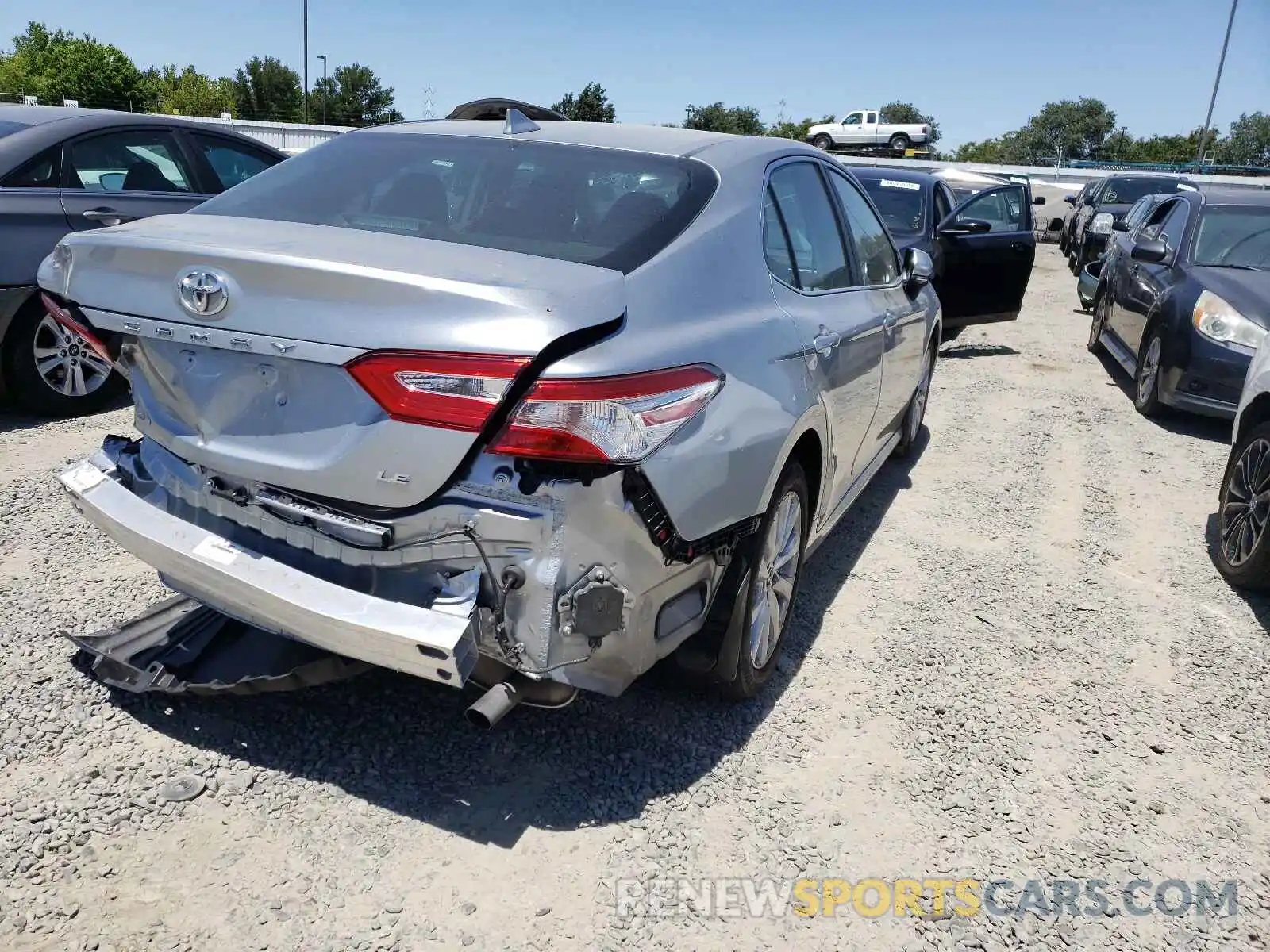 4 Photograph of a damaged car 4T1B11HK8KU808895 TOYOTA CAMRY 2019