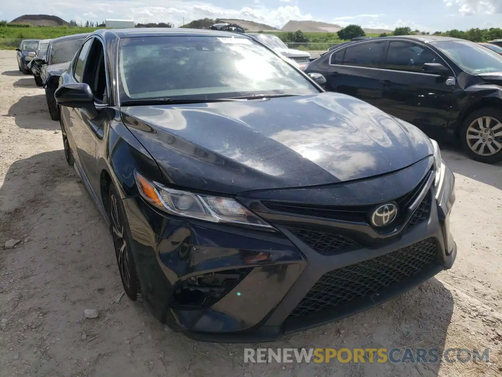 1 Photograph of a damaged car 4T1B11HK8KU811201 TOYOTA CAMRY 2019