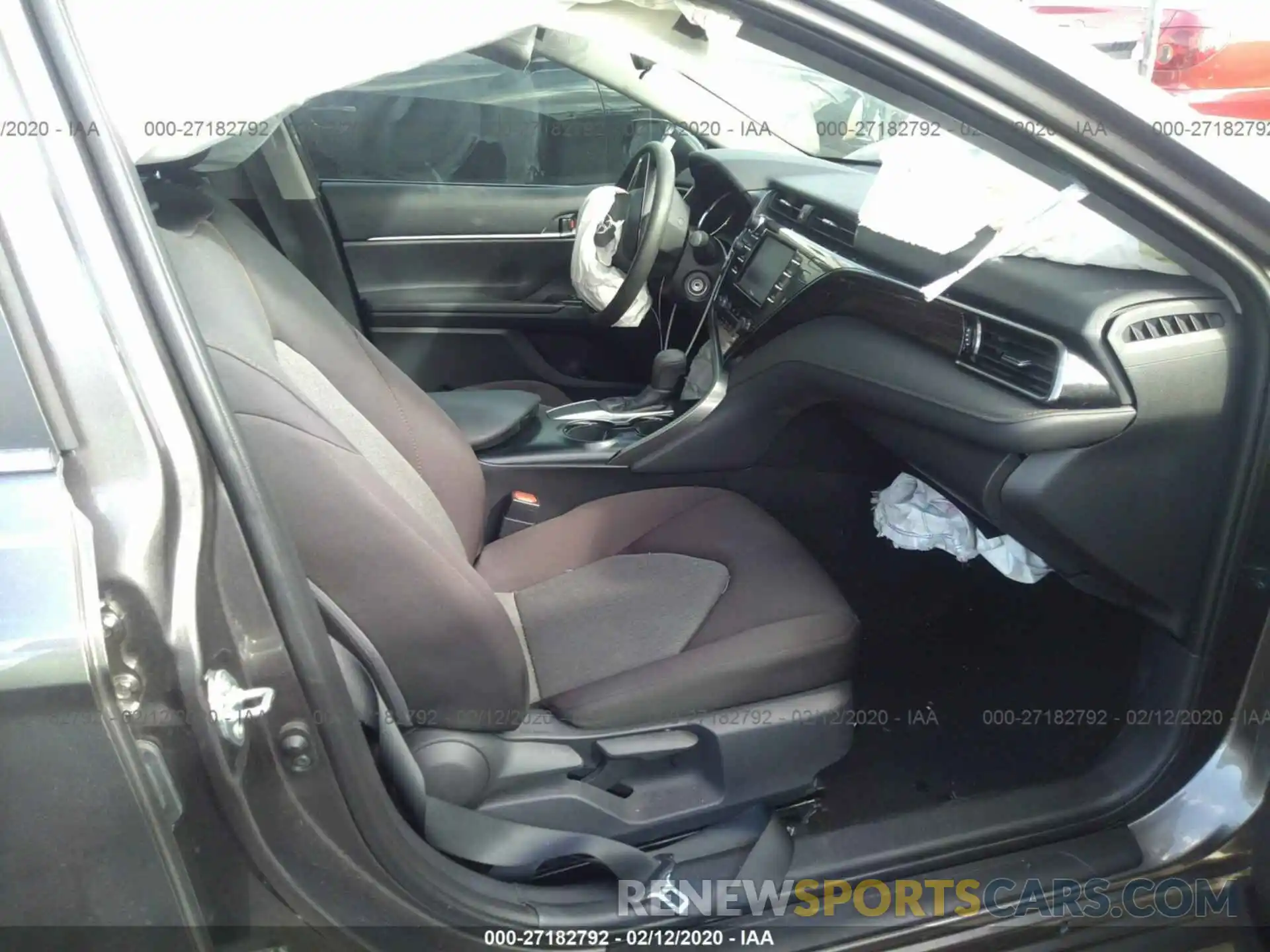 5 Photograph of a damaged car 4T1B11HK8KU811666 TOYOTA CAMRY 2019