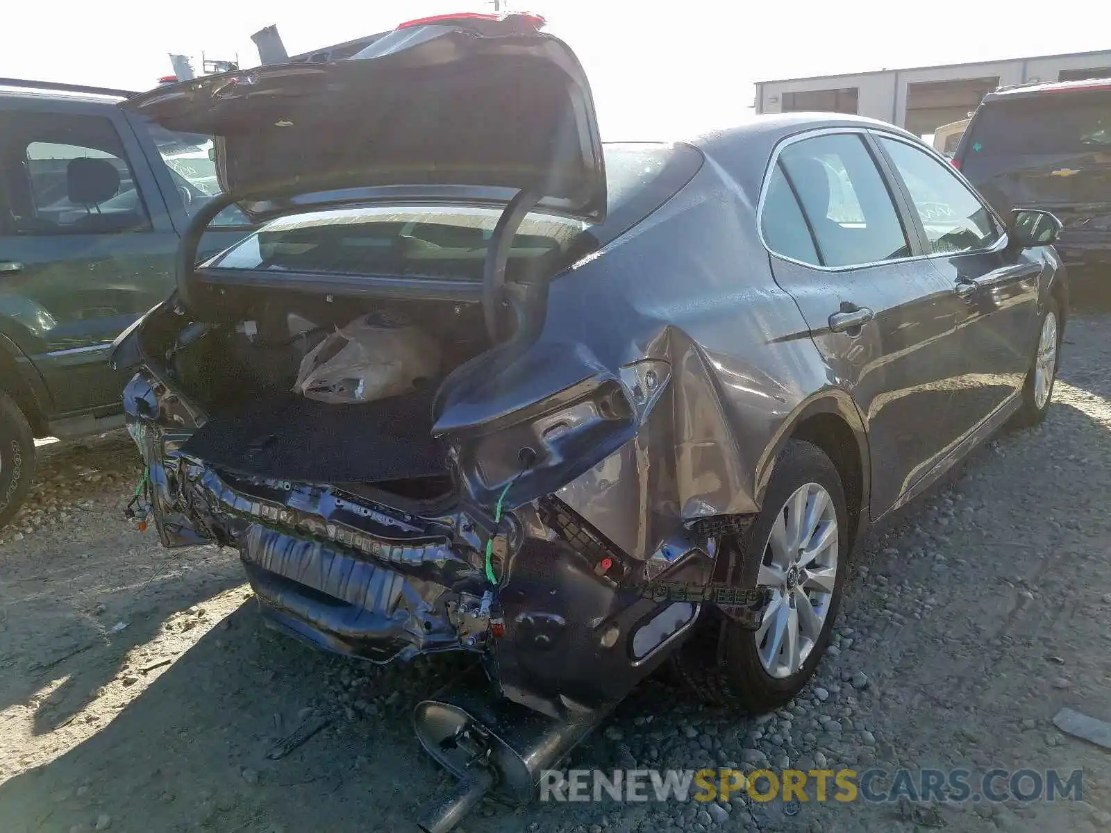 4 Photograph of a damaged car 4T1B11HK8KU811781 TOYOTA CAMRY 2019