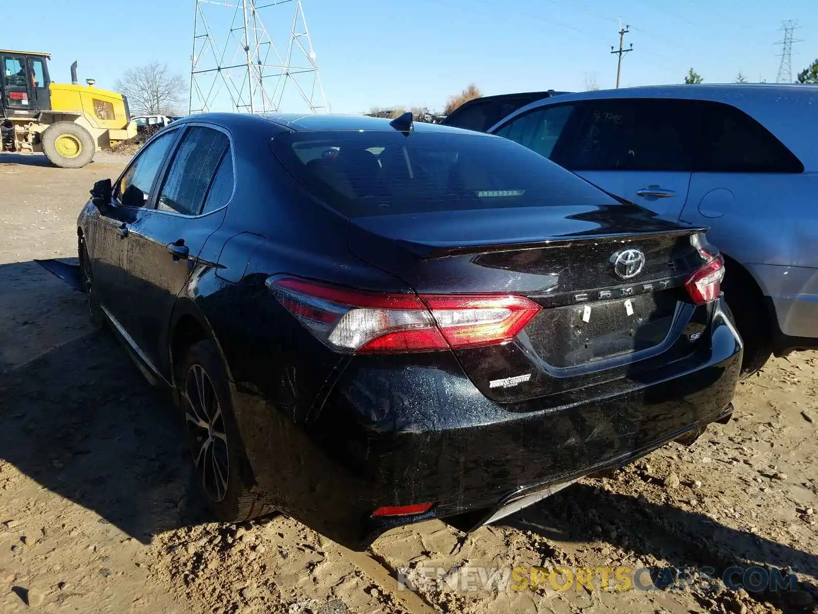 3 Photograph of a damaged car 4T1B11HK8KU812123 TOYOTA CAMRY 2019