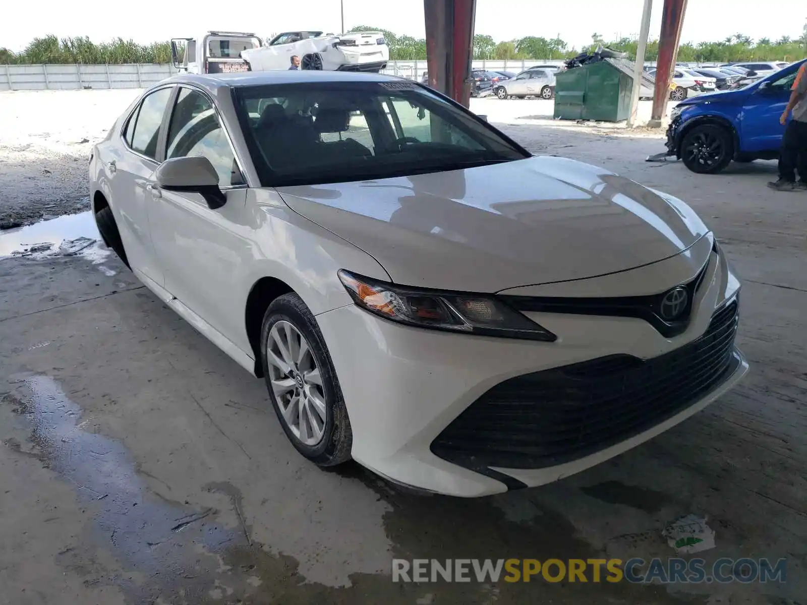 1 Photograph of a damaged car 4T1B11HK8KU812932 TOYOTA CAMRY 2019