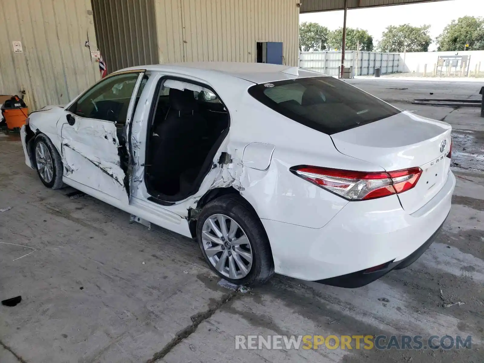 7 Photograph of a damaged car 4T1B11HK8KU812932 TOYOTA CAMRY 2019