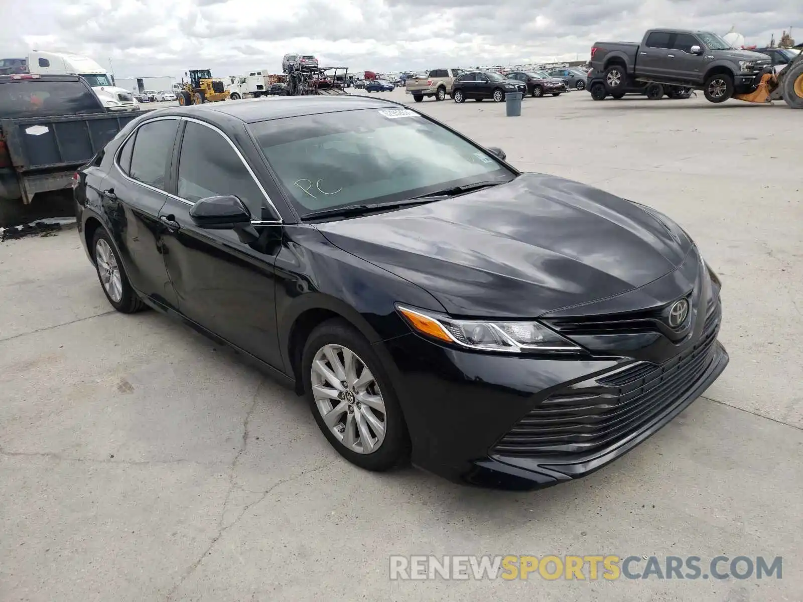 1 Photograph of a damaged car 4T1B11HK8KU813207 TOYOTA CAMRY 2019