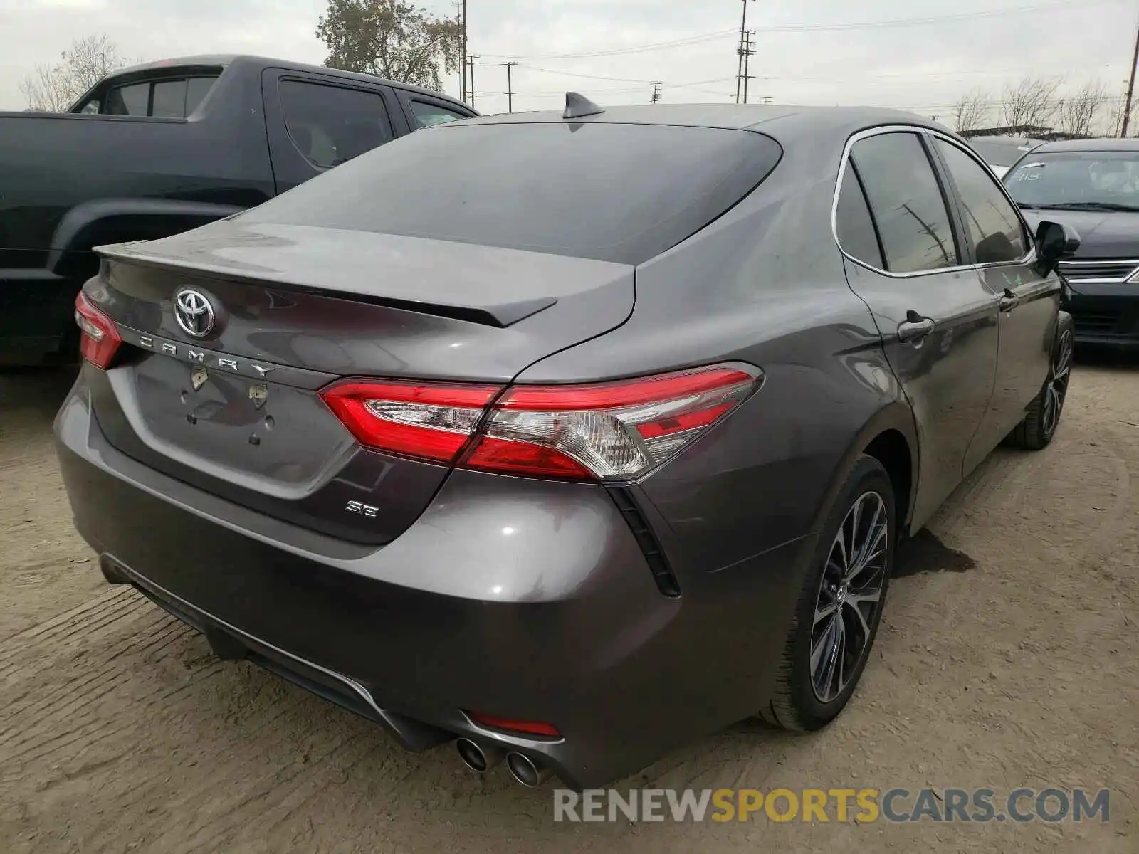 4 Photograph of a damaged car 4T1B11HK8KU813224 TOYOTA CAMRY 2019