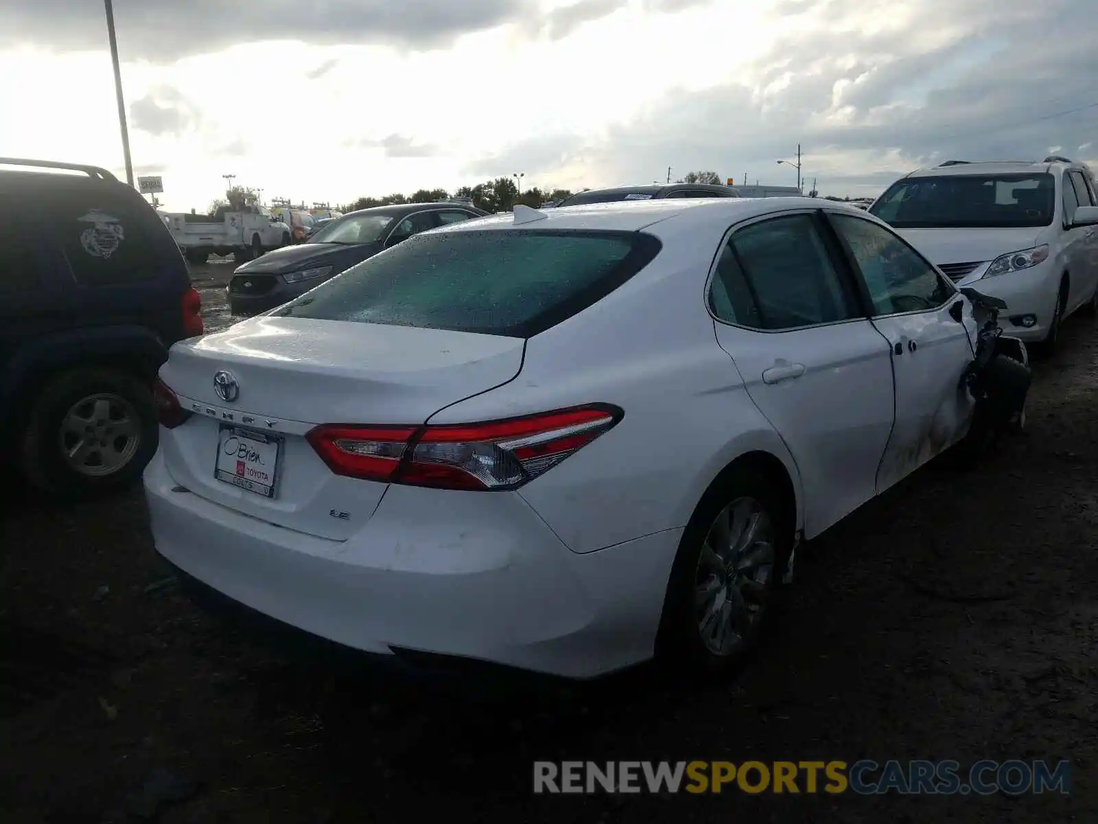 4 Photograph of a damaged car 4T1B11HK8KU813398 TOYOTA CAMRY 2019