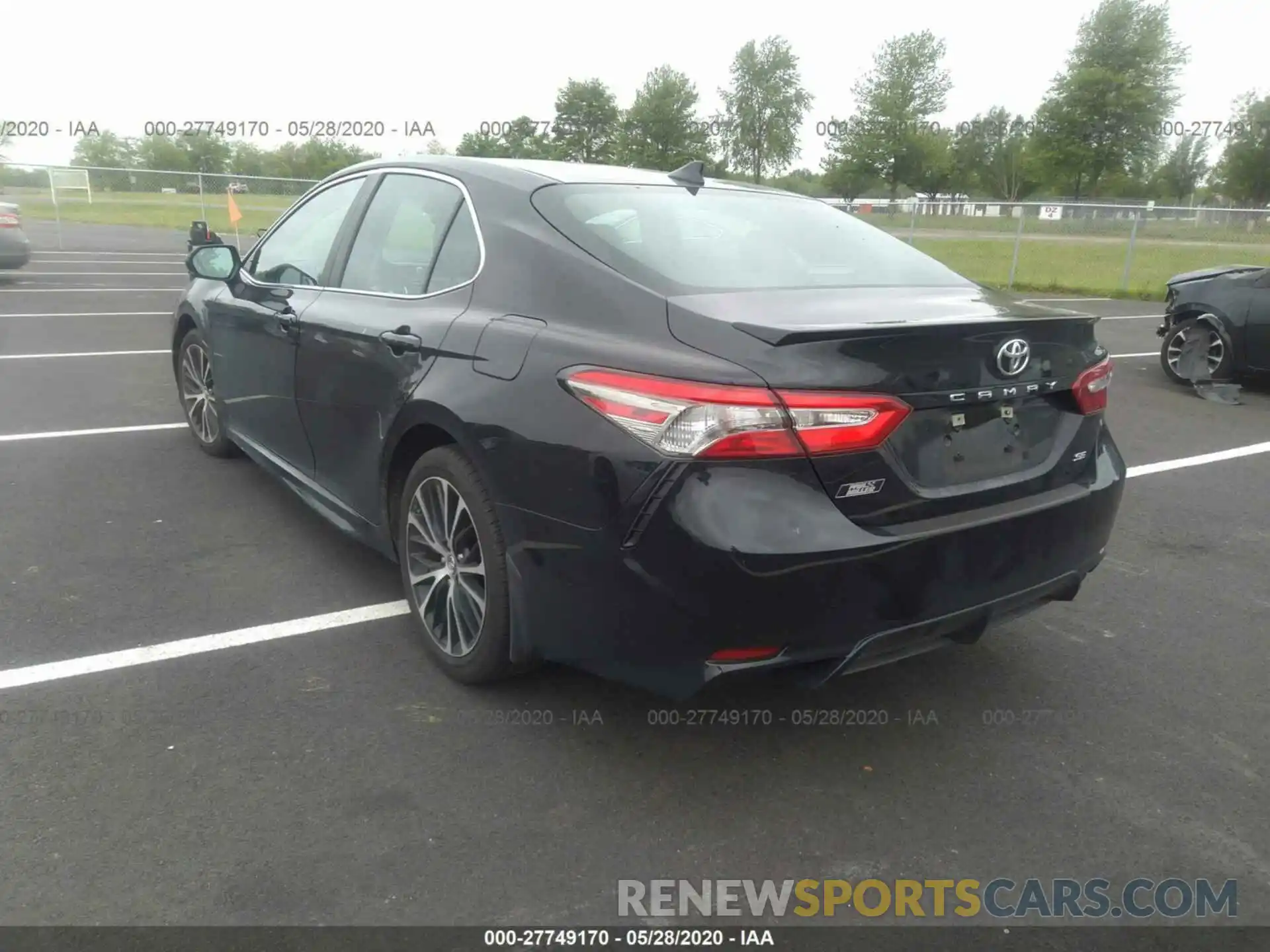 3 Photograph of a damaged car 4T1B11HK8KU813725 TOYOTA CAMRY 2019