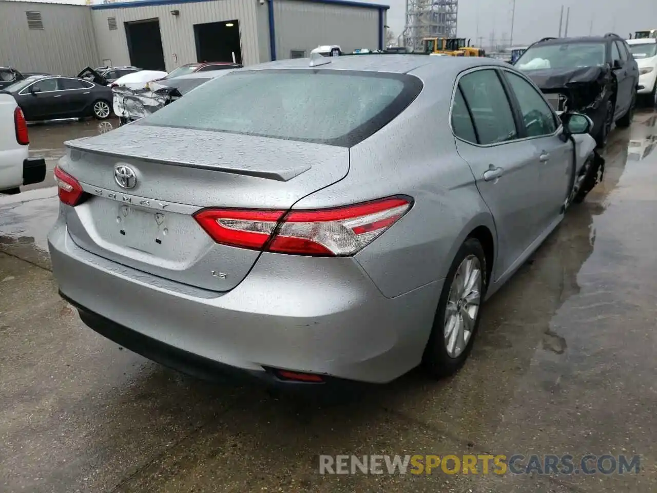 4 Фотография поврежденного автомобиля 4T1B11HK8KU816155 TOYOTA CAMRY 2019