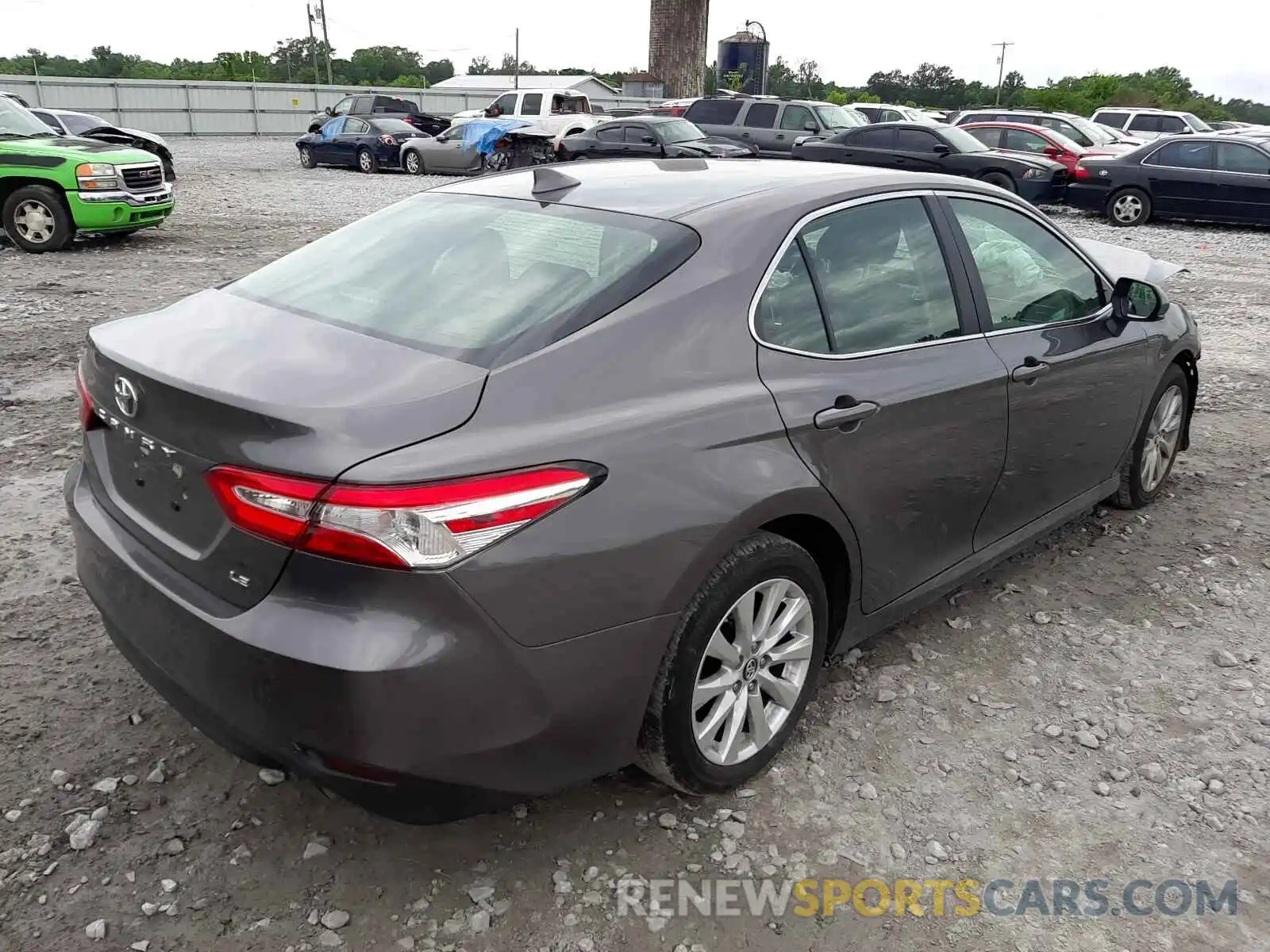 4 Photograph of a damaged car 4T1B11HK8KU816592 TOYOTA CAMRY 2019