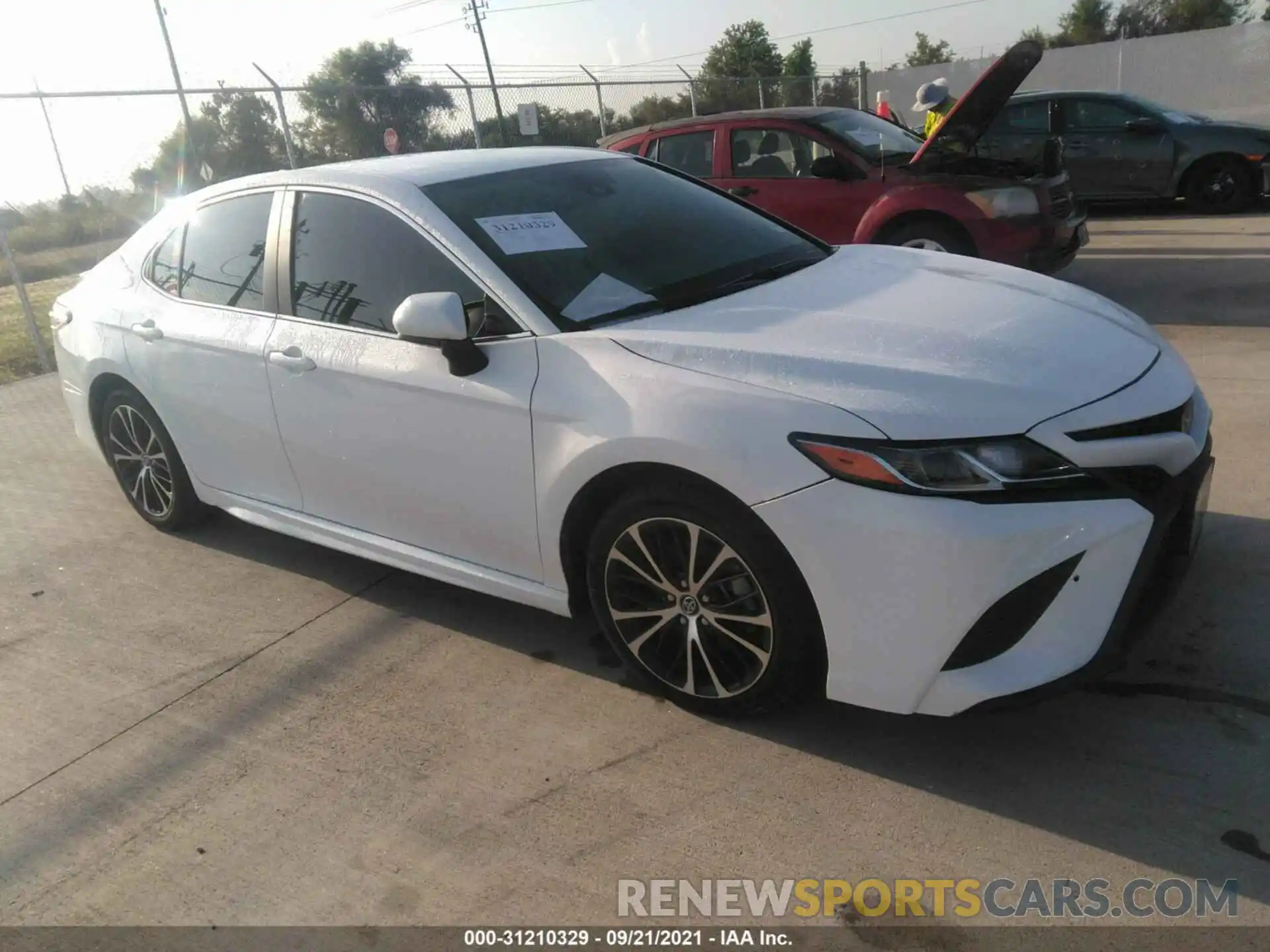 1 Photograph of a damaged car 4T1B11HK8KU819380 TOYOTA CAMRY 2019