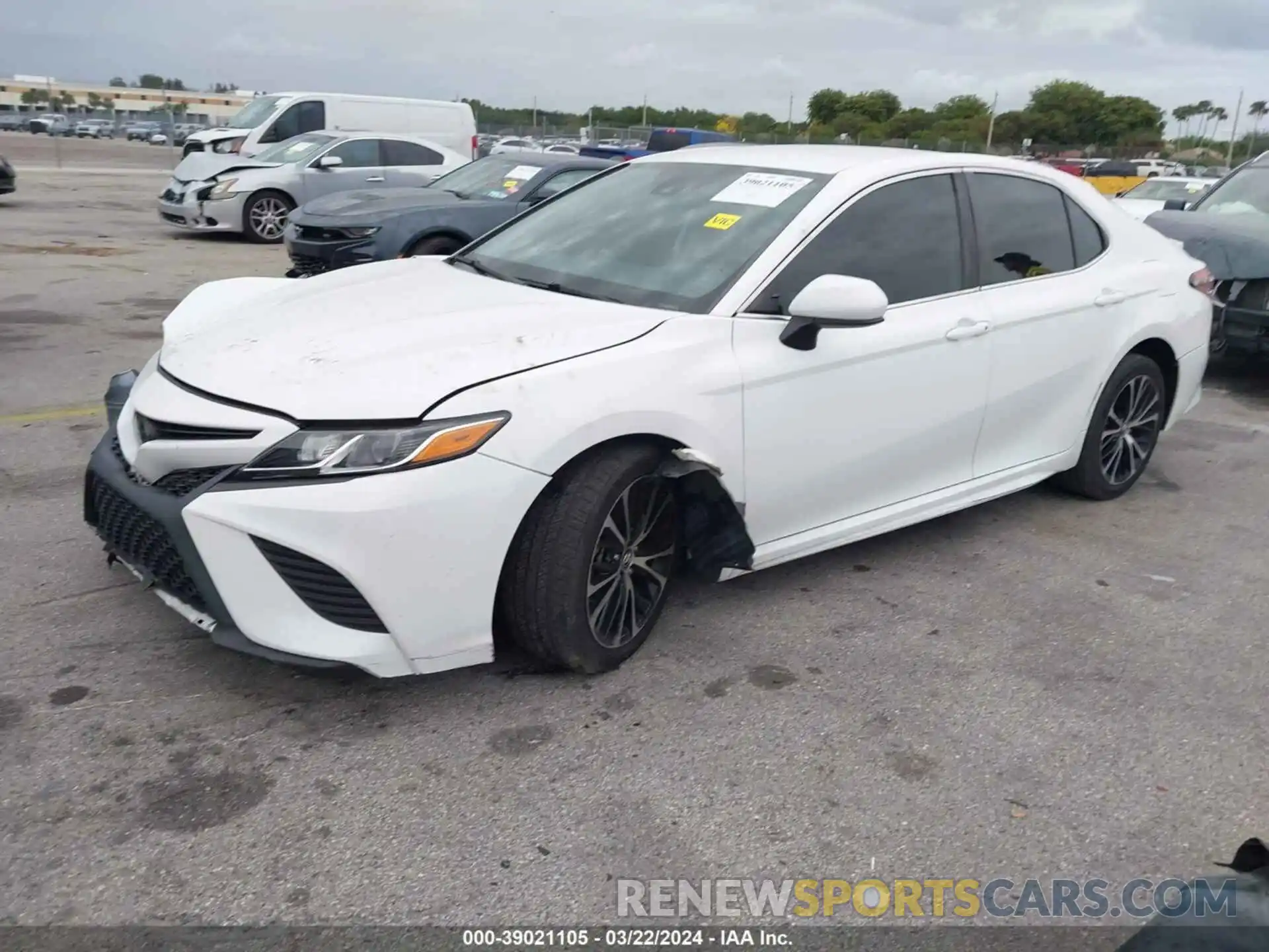 2 Photograph of a damaged car 4T1B11HK8KU821470 TOYOTA CAMRY 2019