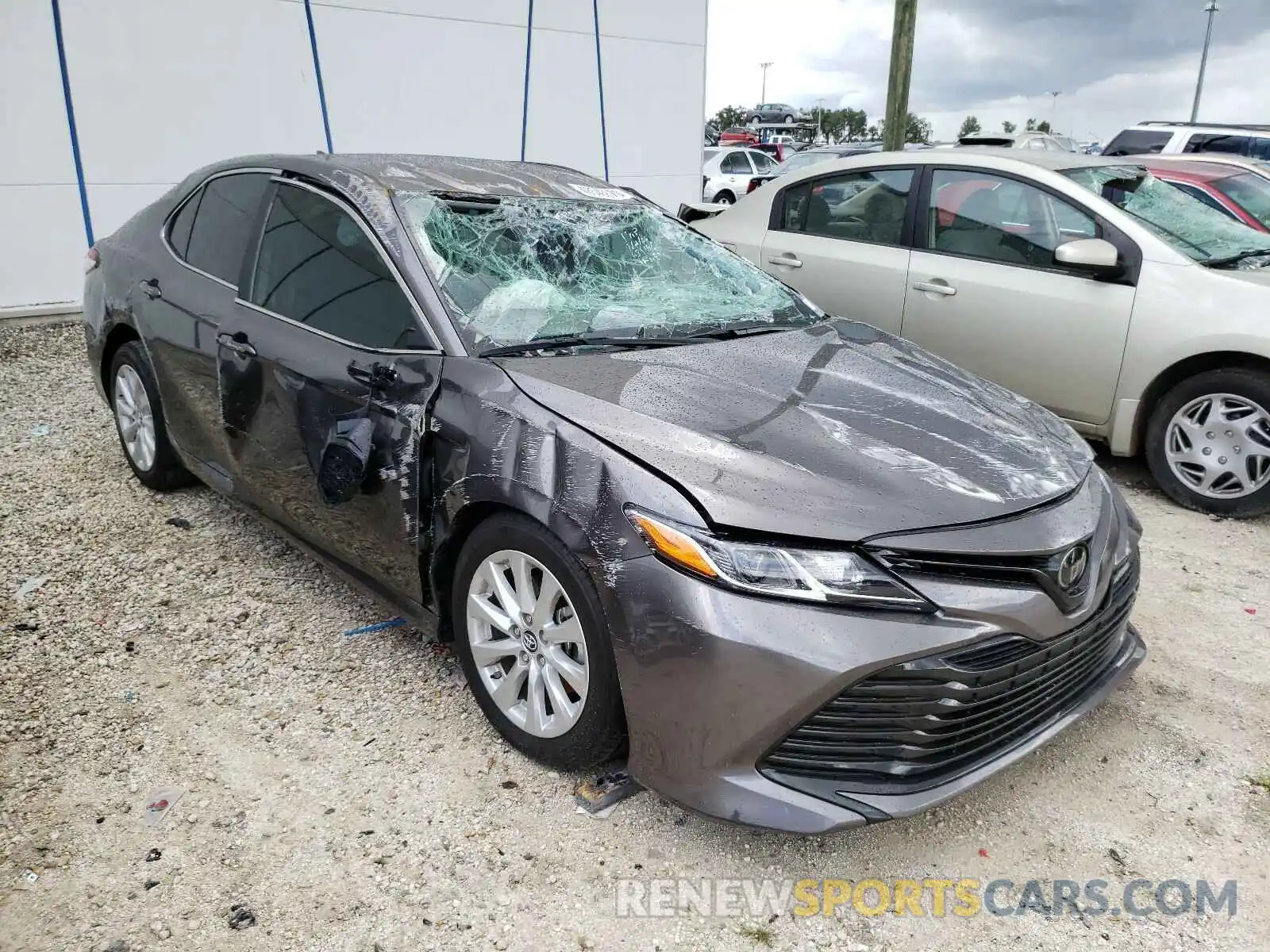 1 Photograph of a damaged car 4T1B11HK8KU823171 TOYOTA CAMRY 2019