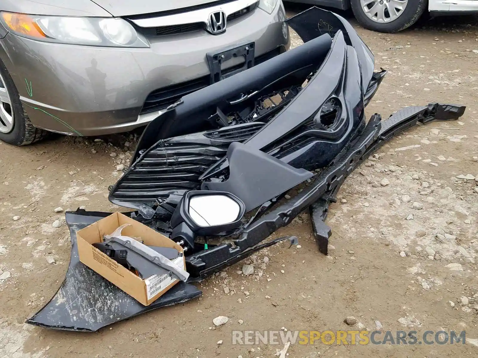 9 Photograph of a damaged car 4T1B11HK8KU823574 TOYOTA CAMRY 2019