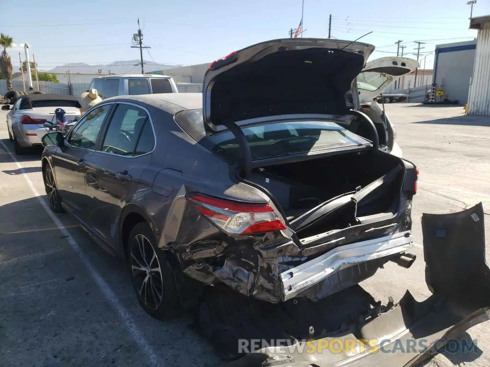 3 Photograph of a damaged car 4T1B11HK8KU823820 TOYOTA CAMRY 2019