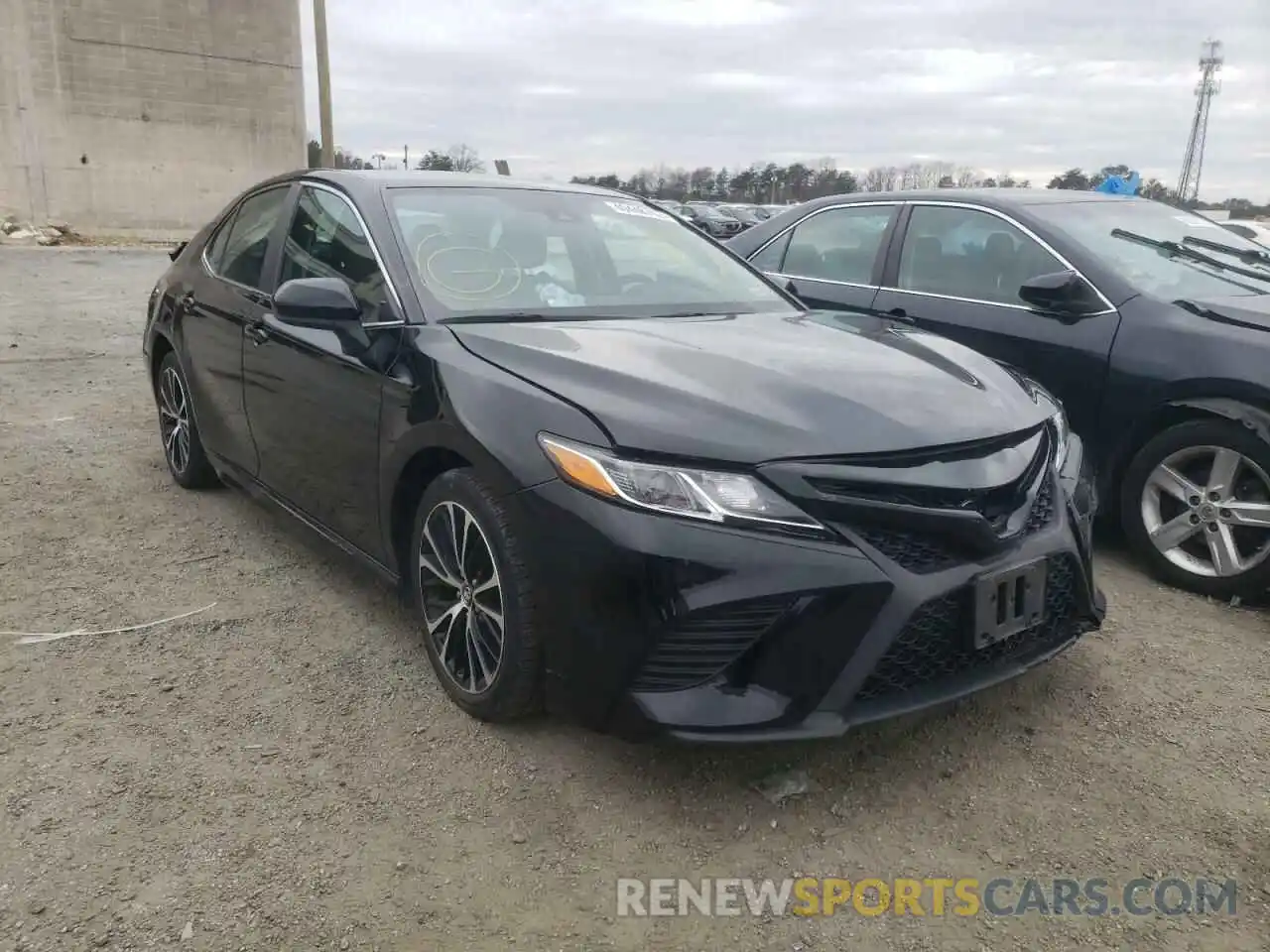 1 Photograph of a damaged car 4T1B11HK8KU831044 TOYOTA CAMRY 2019