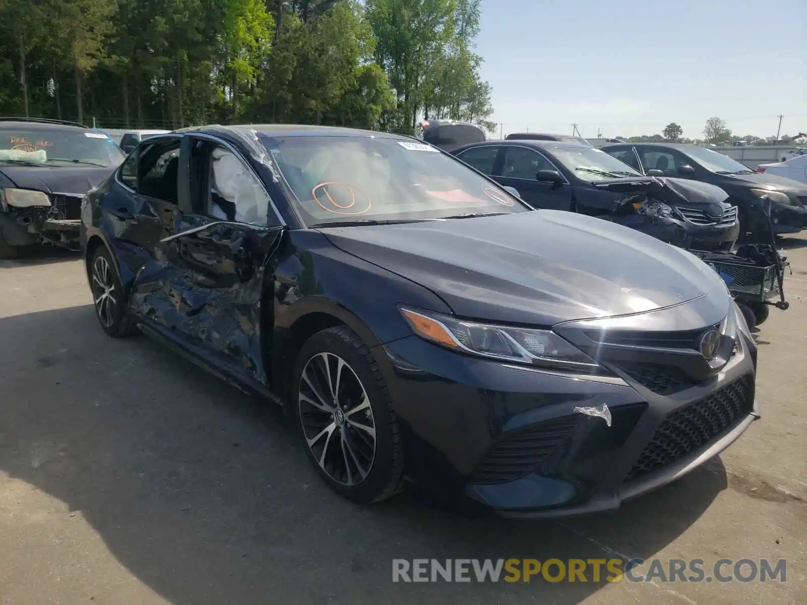 1 Photograph of a damaged car 4T1B11HK8KU831142 TOYOTA CAMRY 2019