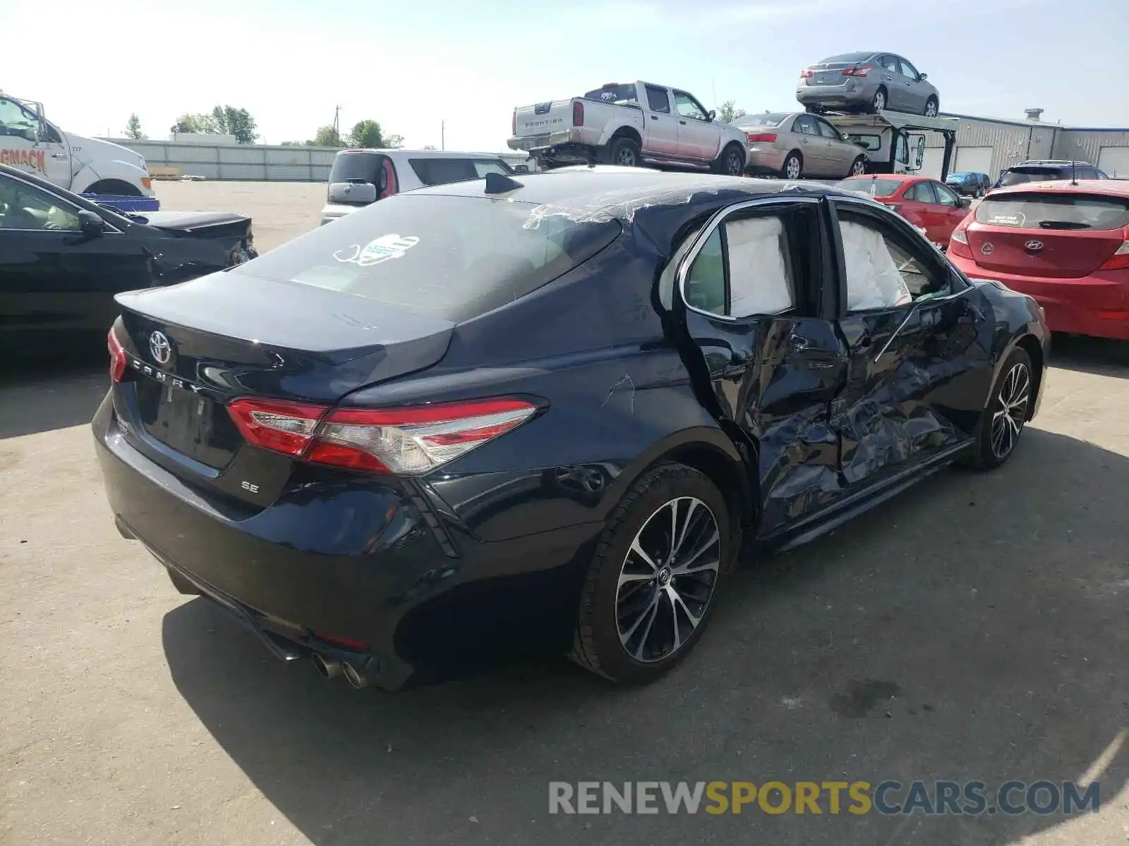 4 Photograph of a damaged car 4T1B11HK8KU831142 TOYOTA CAMRY 2019