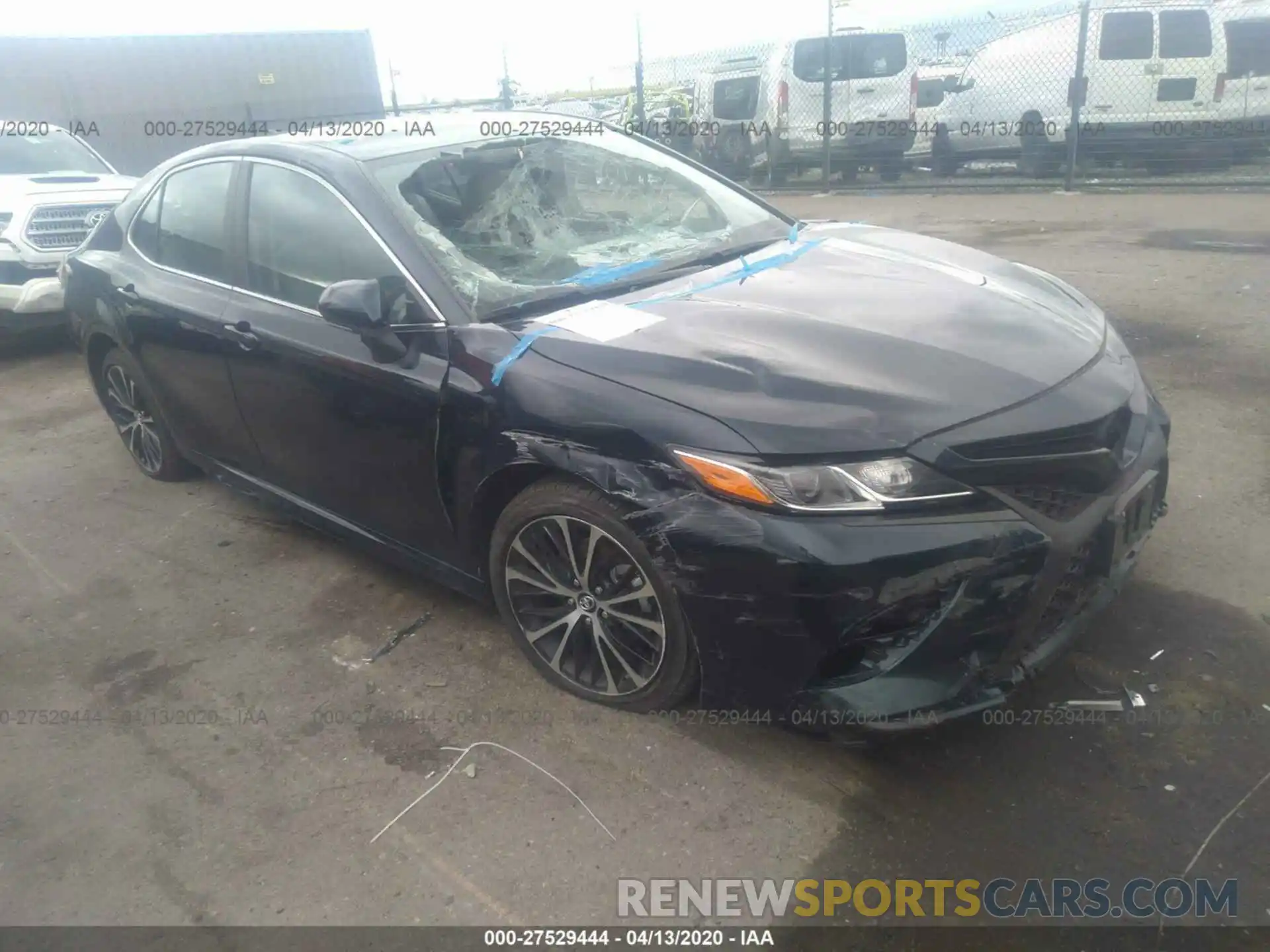 1 Photograph of a damaged car 4T1B11HK8KU832453 TOYOTA CAMRY 2019