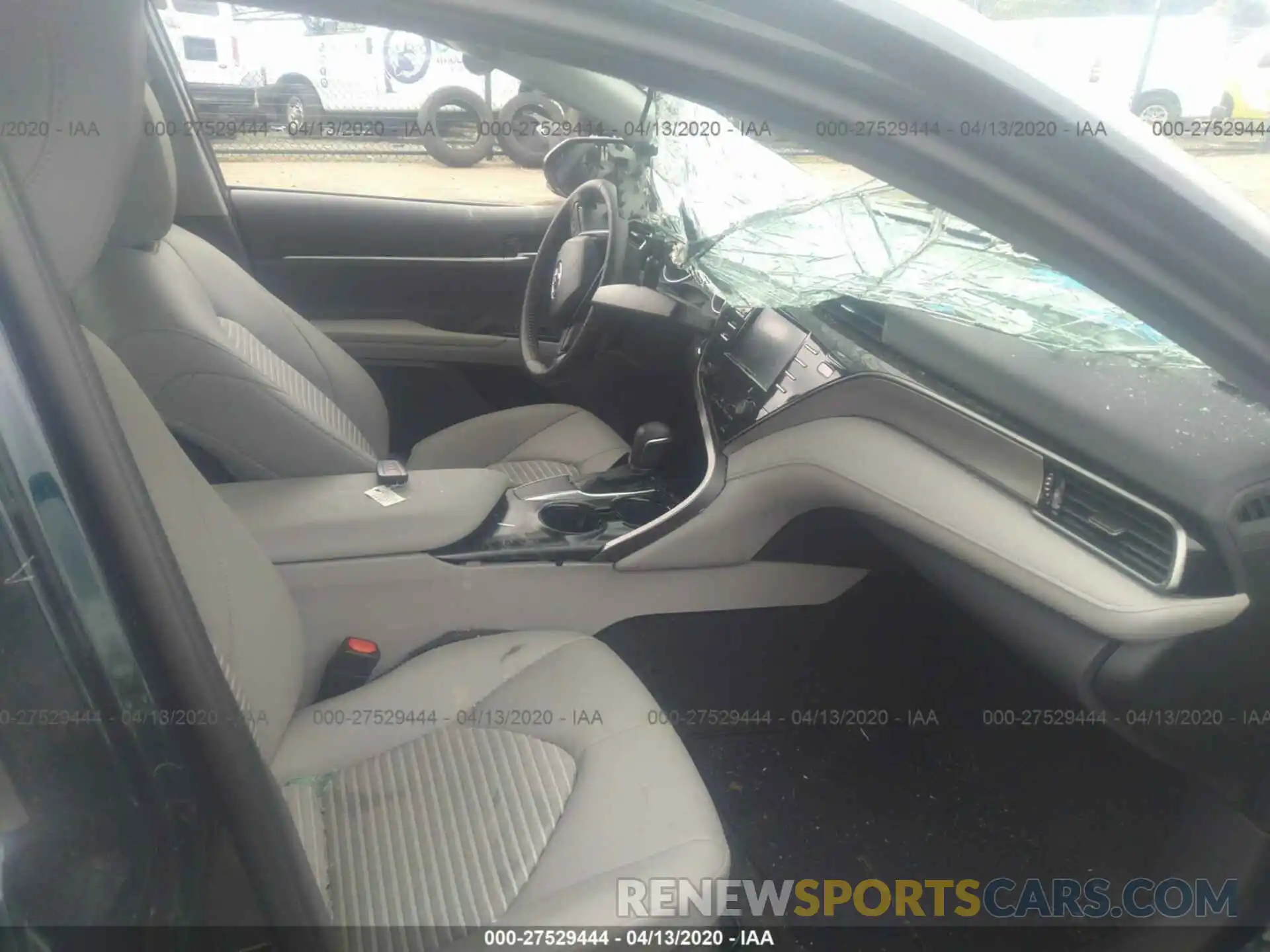 5 Photograph of a damaged car 4T1B11HK8KU832453 TOYOTA CAMRY 2019