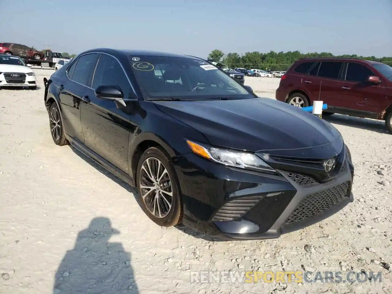 1 Photograph of a damaged car 4T1B11HK8KU832632 TOYOTA CAMRY 2019