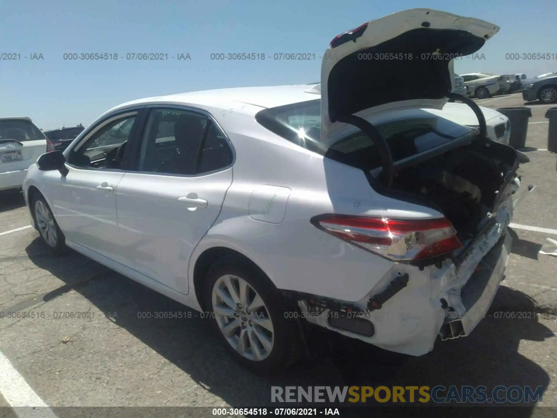 3 Photograph of a damaged car 4T1B11HK8KU832839 TOYOTA CAMRY 2019