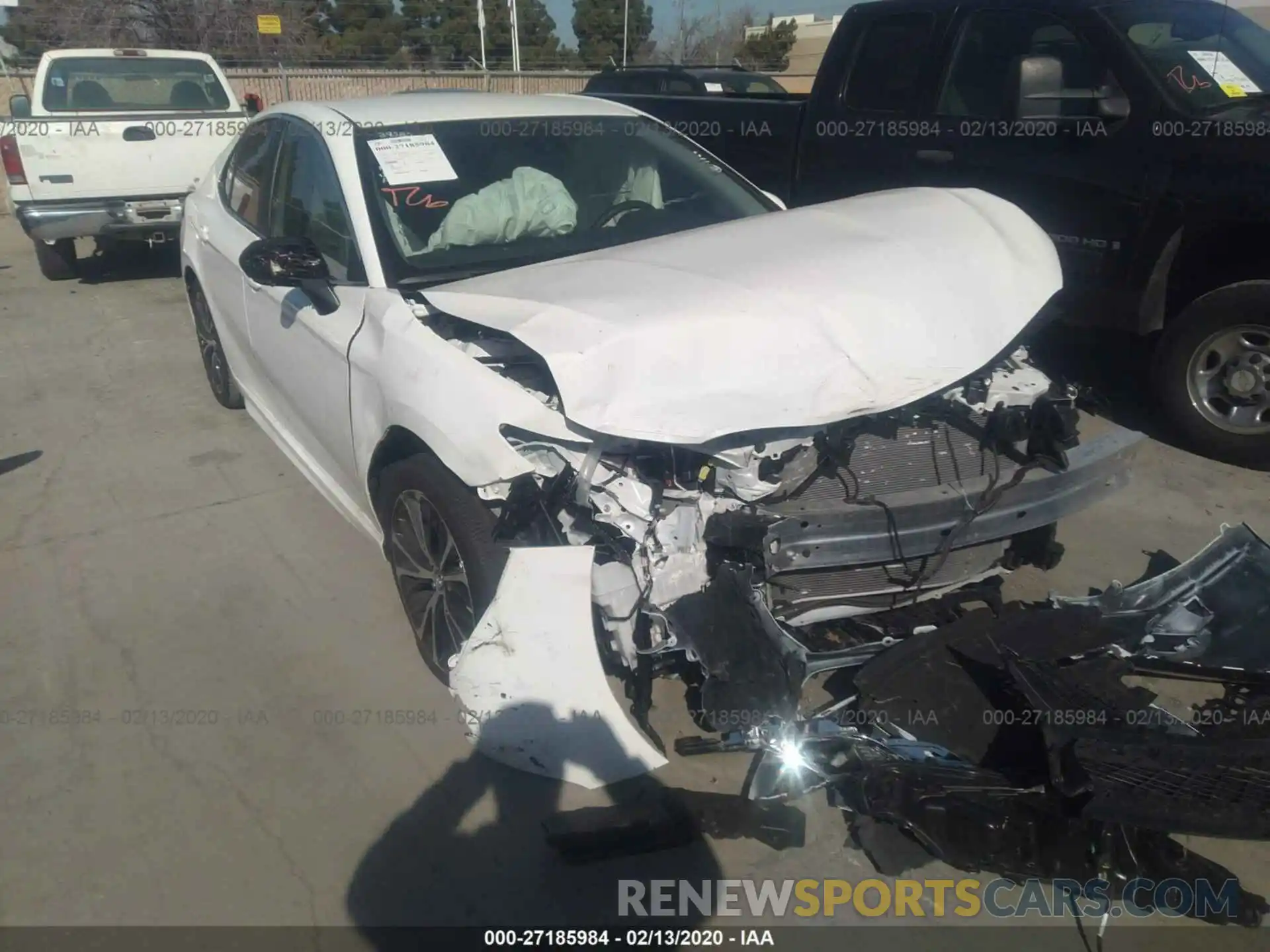 1 Photograph of a damaged car 4T1B11HK8KU833537 TOYOTA CAMRY 2019