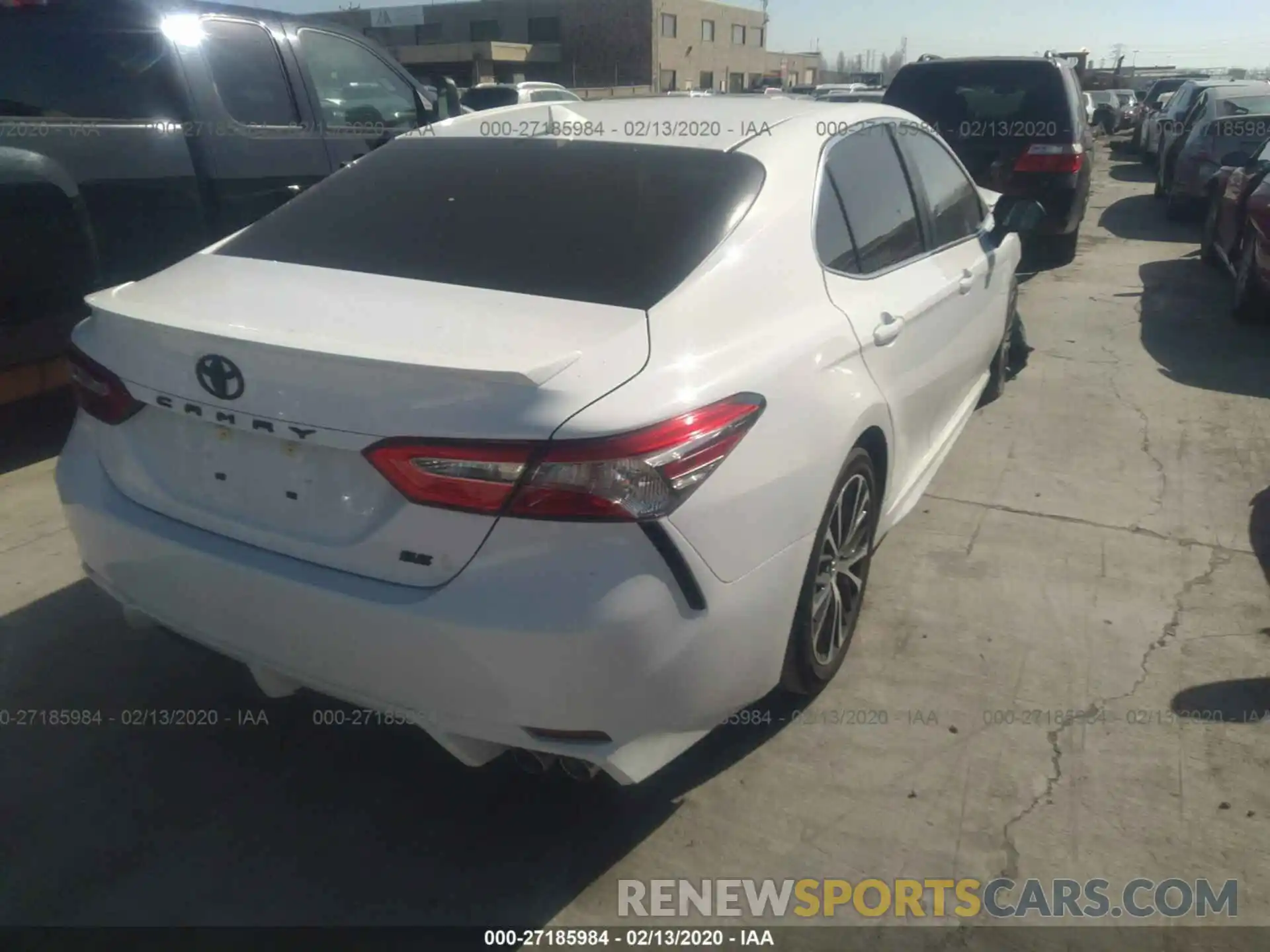 4 Photograph of a damaged car 4T1B11HK8KU833537 TOYOTA CAMRY 2019