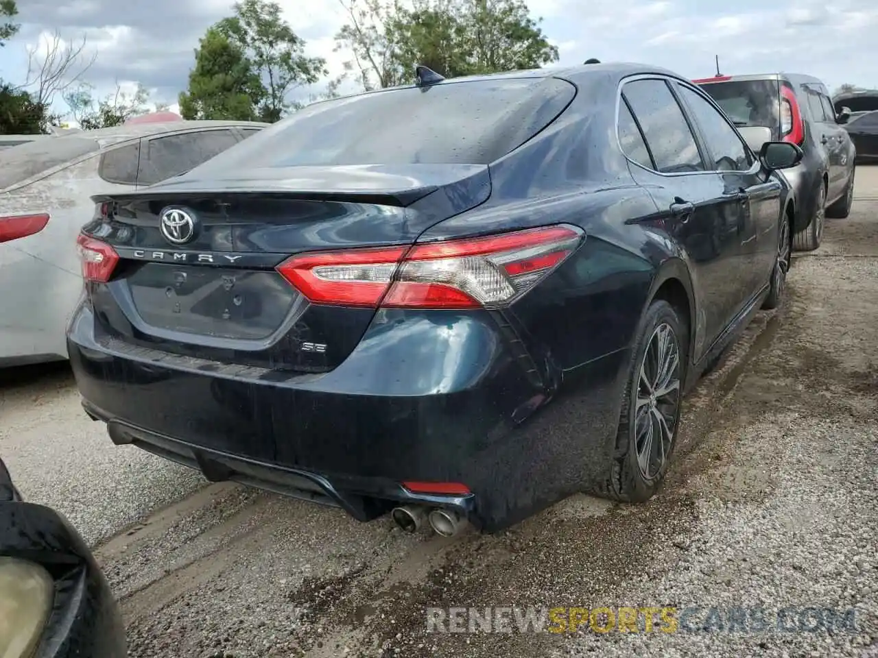 4 Фотография поврежденного автомобиля 4T1B11HK8KU833909 TOYOTA CAMRY 2019