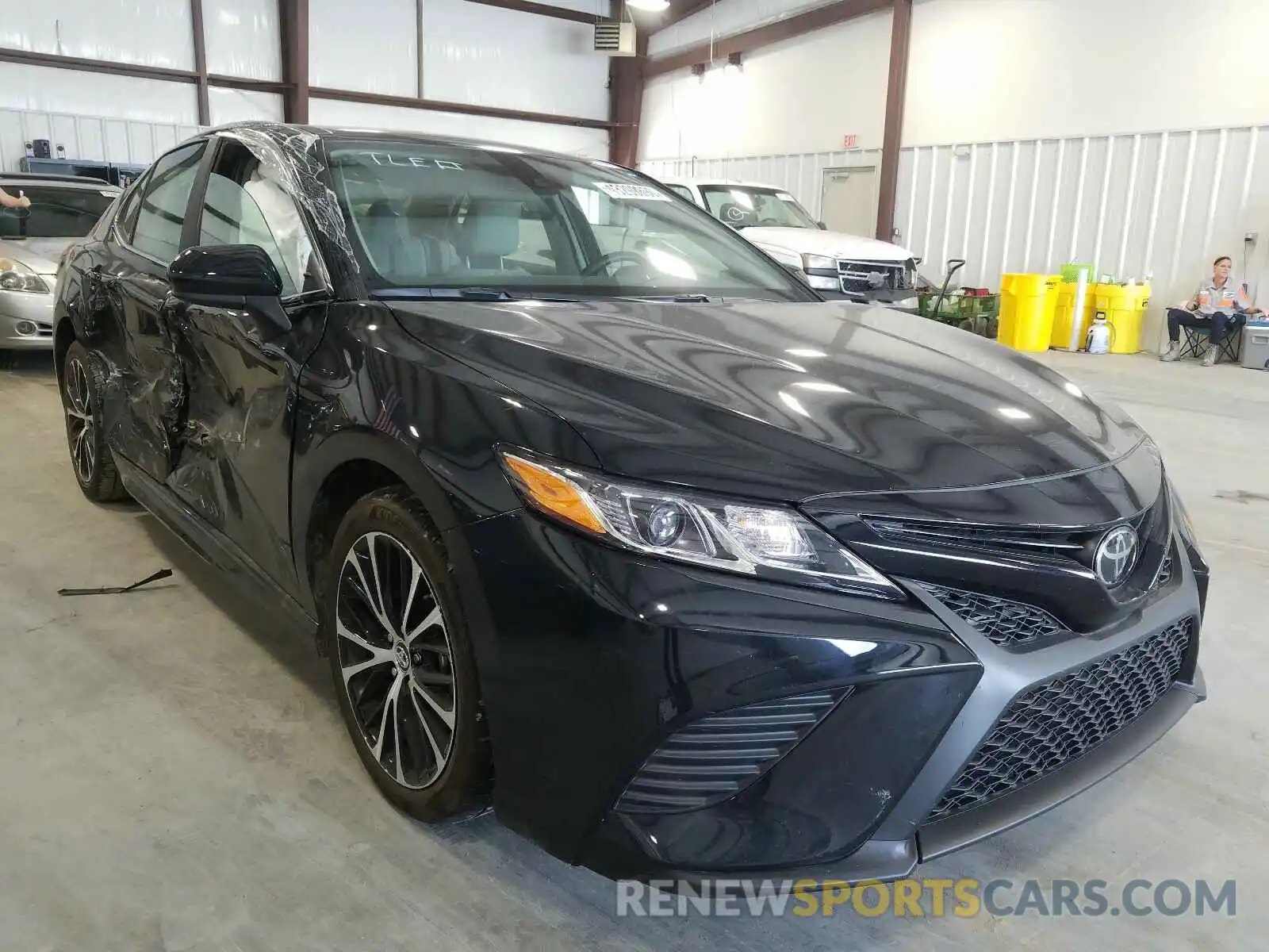 1 Photograph of a damaged car 4T1B11HK8KU834915 TOYOTA CAMRY 2019