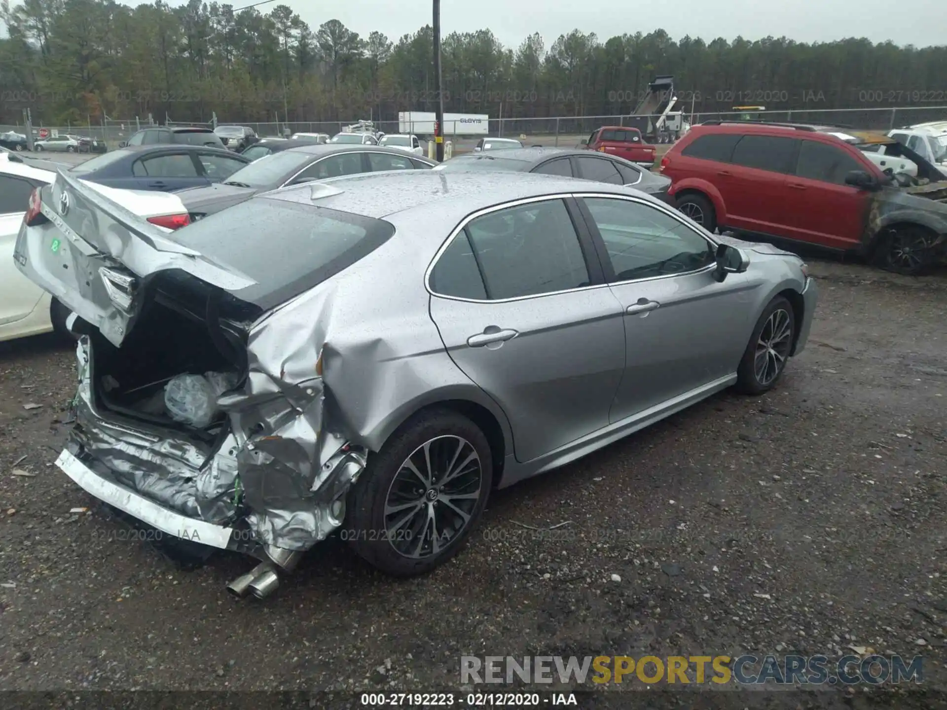 4 Photograph of a damaged car 4T1B11HK8KU835269 TOYOTA CAMRY 2019