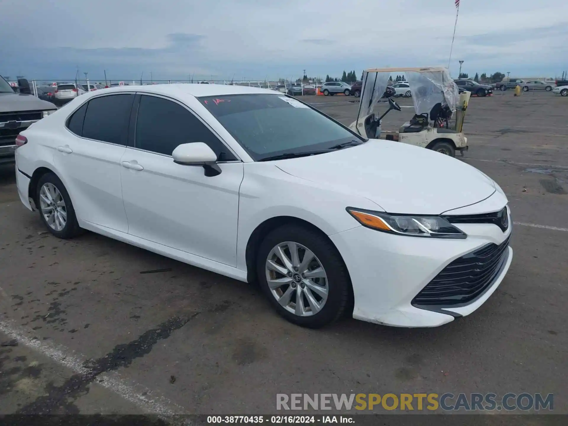 1 Photograph of a damaged car 4T1B11HK8KU837121 TOYOTA CAMRY 2019