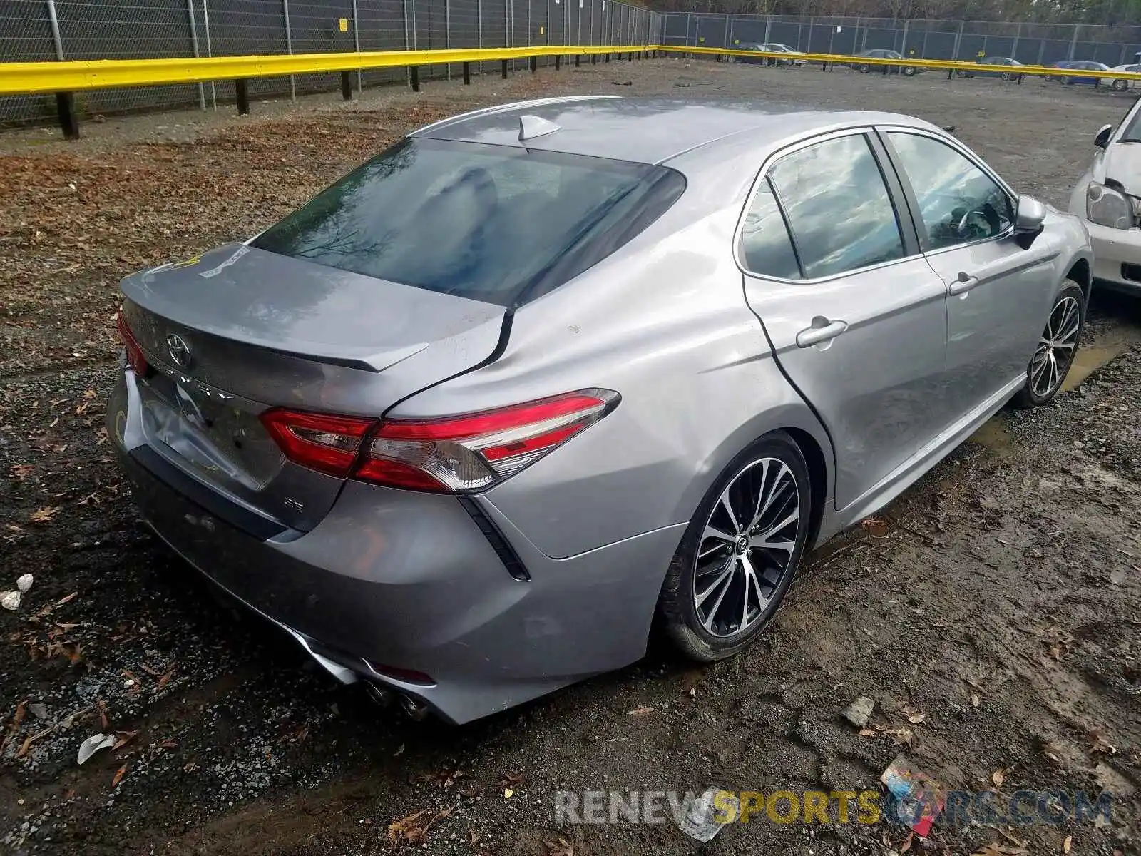 4 Photograph of a damaged car 4T1B11HK8KU840276 TOYOTA CAMRY 2019