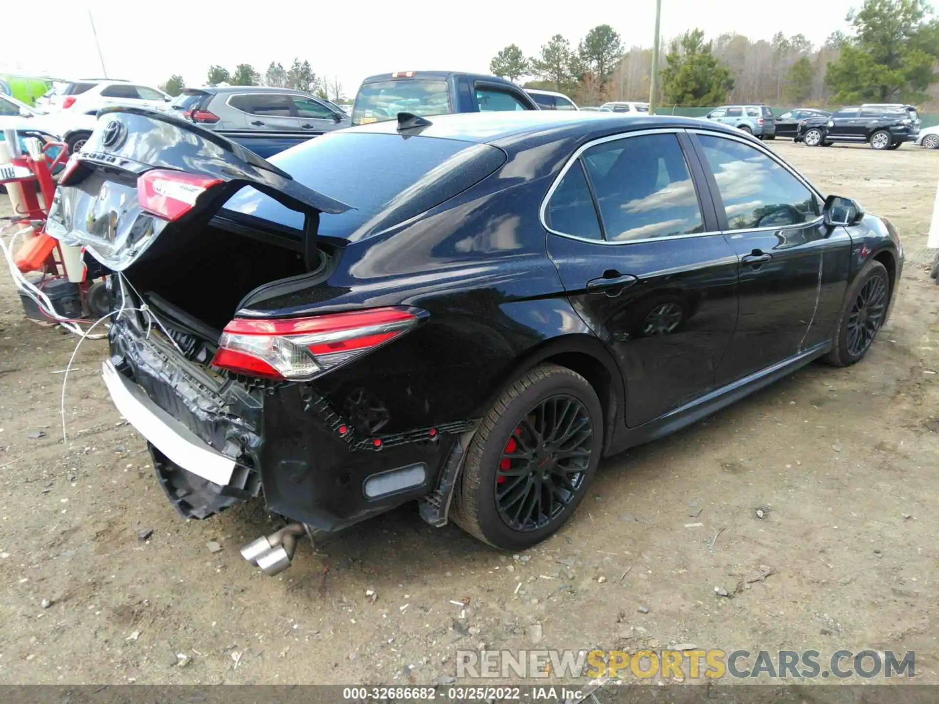 4 Photograph of a damaged car 4T1B11HK8KU844134 TOYOTA CAMRY 2019