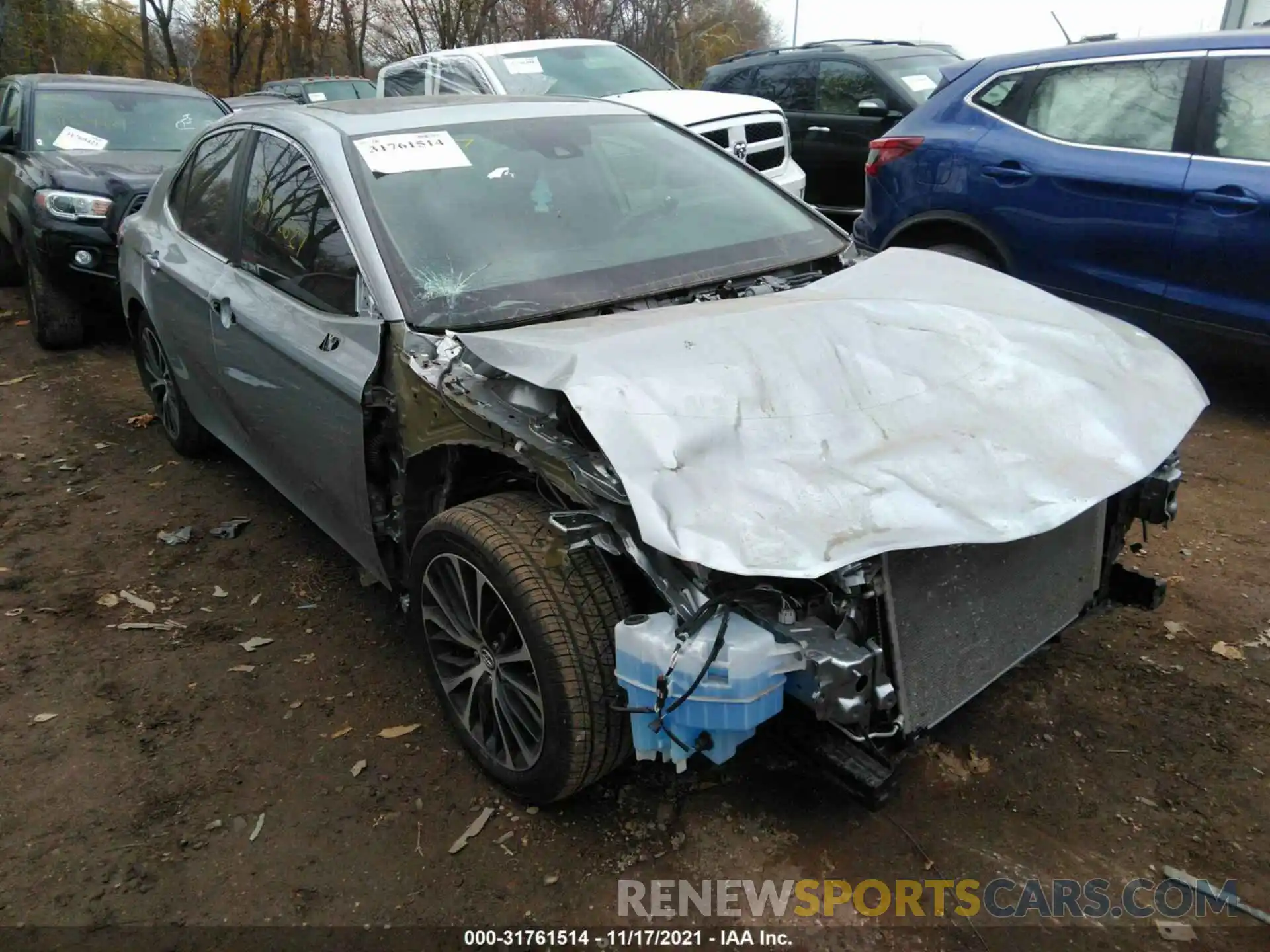 1 Photograph of a damaged car 4T1B11HK8KU844246 TOYOTA CAMRY 2019