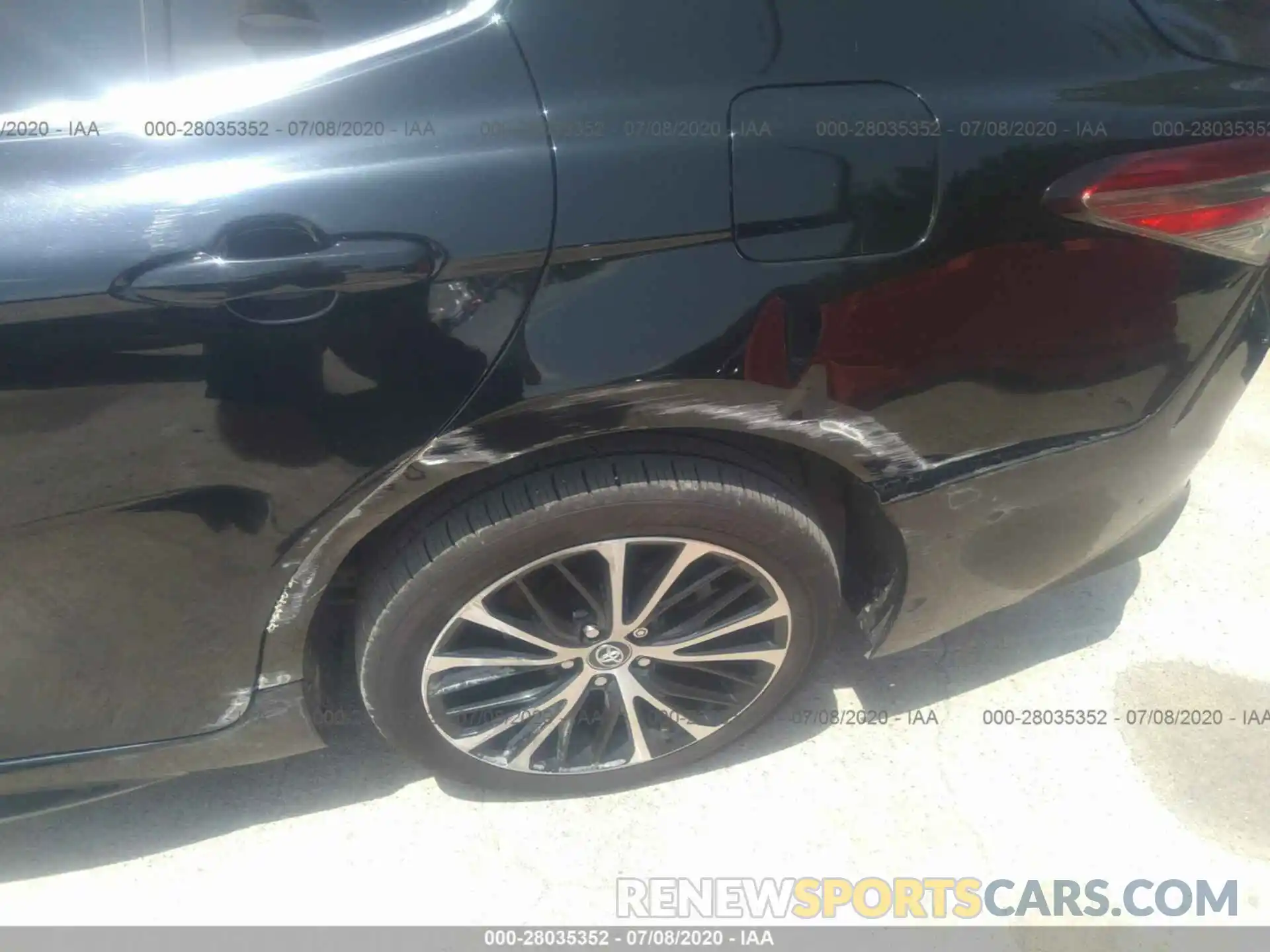 6 Photograph of a damaged car 4T1B11HK8KU846529 TOYOTA CAMRY 2019