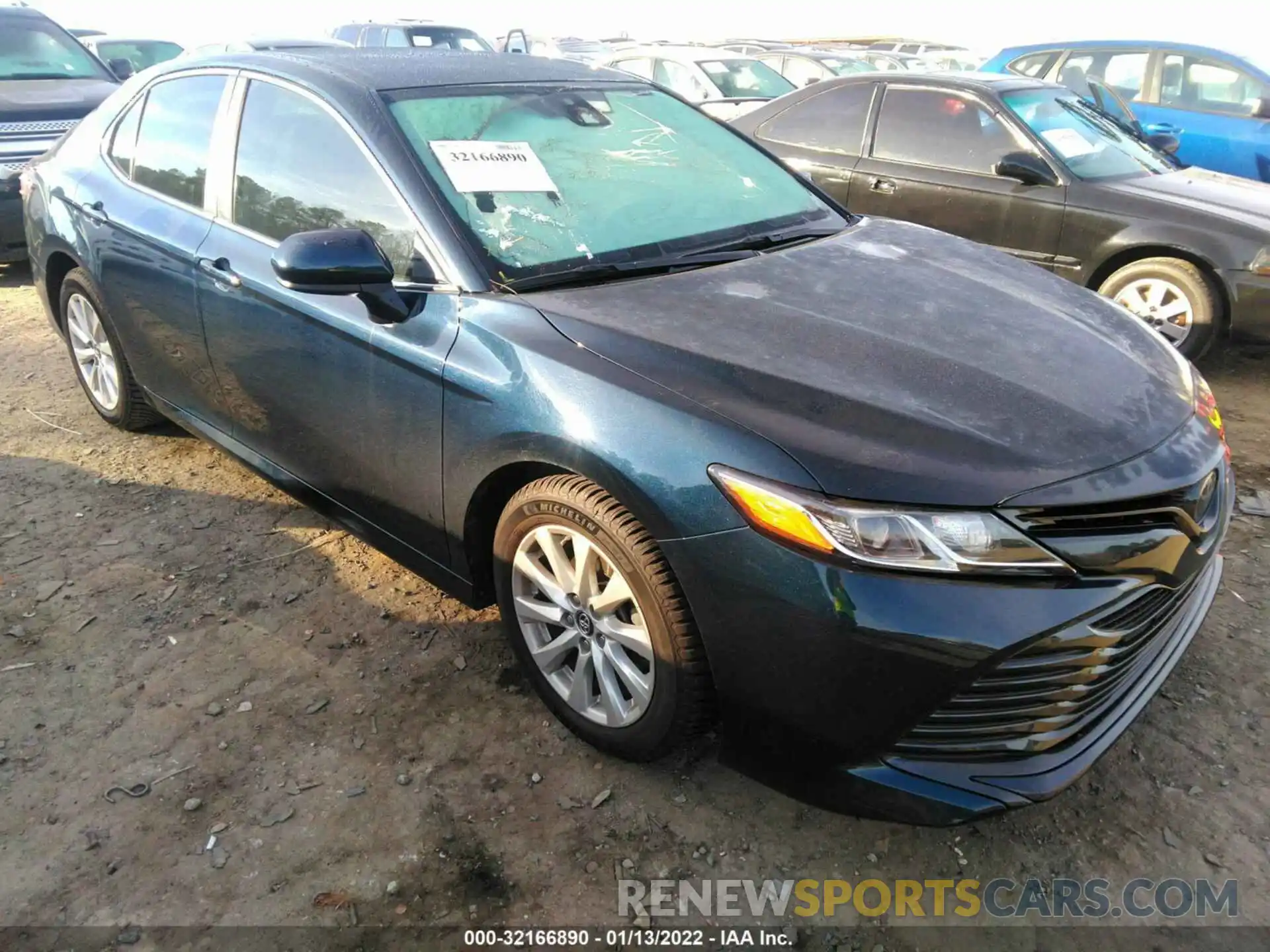 1 Photograph of a damaged car 4T1B11HK8KU847079 TOYOTA CAMRY 2019