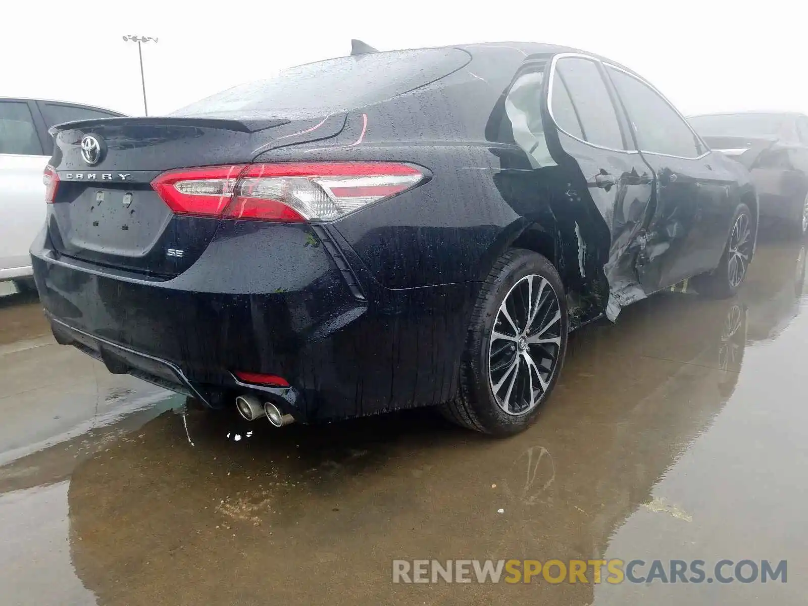 4 Photograph of a damaged car 4T1B11HK8KU851004 TOYOTA CAMRY 2019