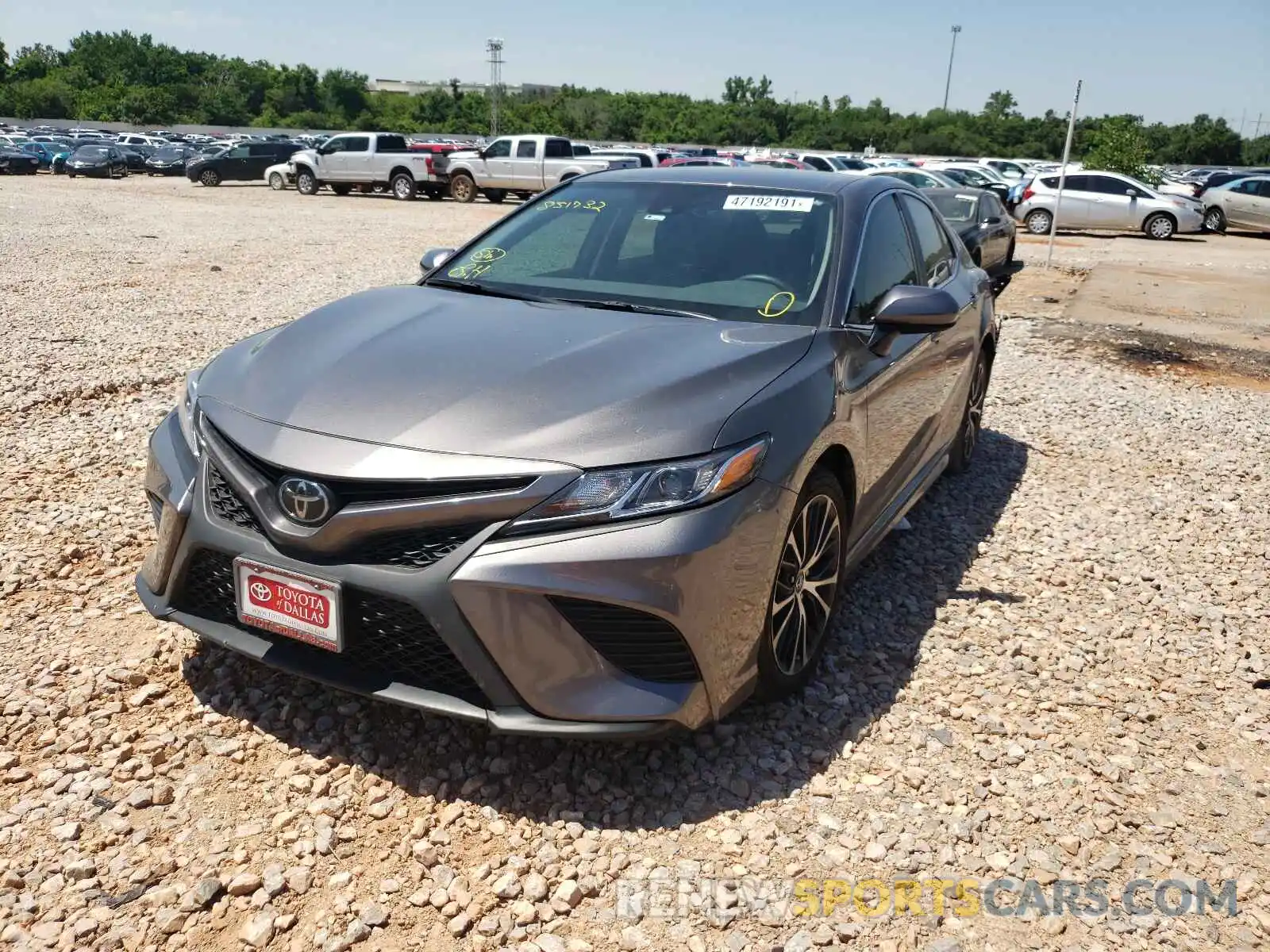 2 Photograph of a damaged car 4T1B11HK8KU851732 TOYOTA CAMRY 2019