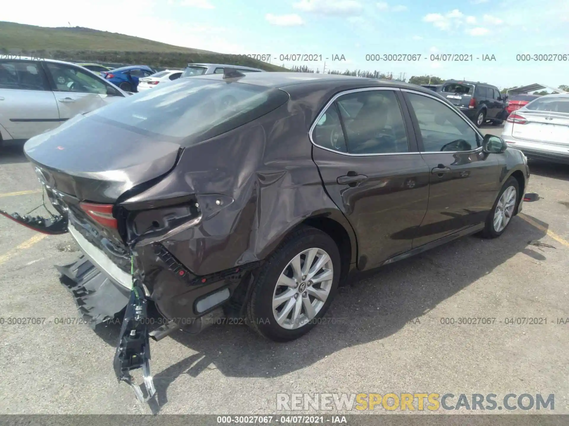 4 Photograph of a damaged car 4T1B11HK8KU853349 TOYOTA CAMRY 2019