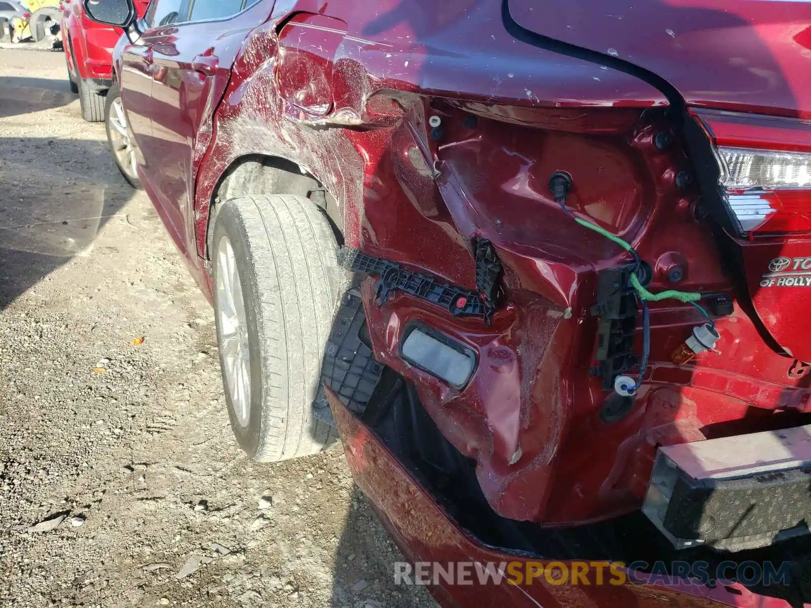 9 Photograph of a damaged car 4T1B11HK8KU854243 TOYOTA CAMRY 2019