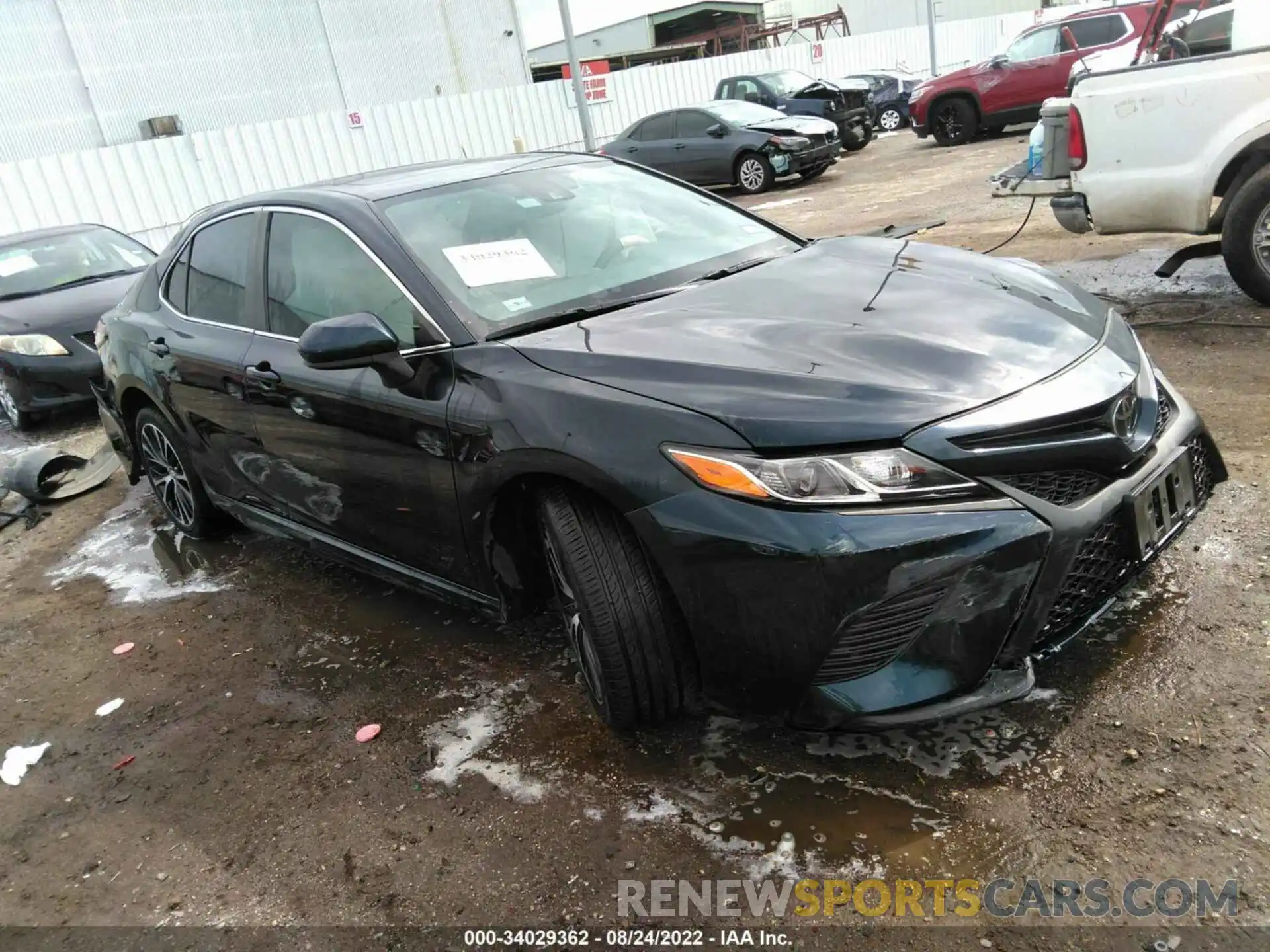 1 Photograph of a damaged car 4T1B11HK8KU854386 TOYOTA CAMRY 2019