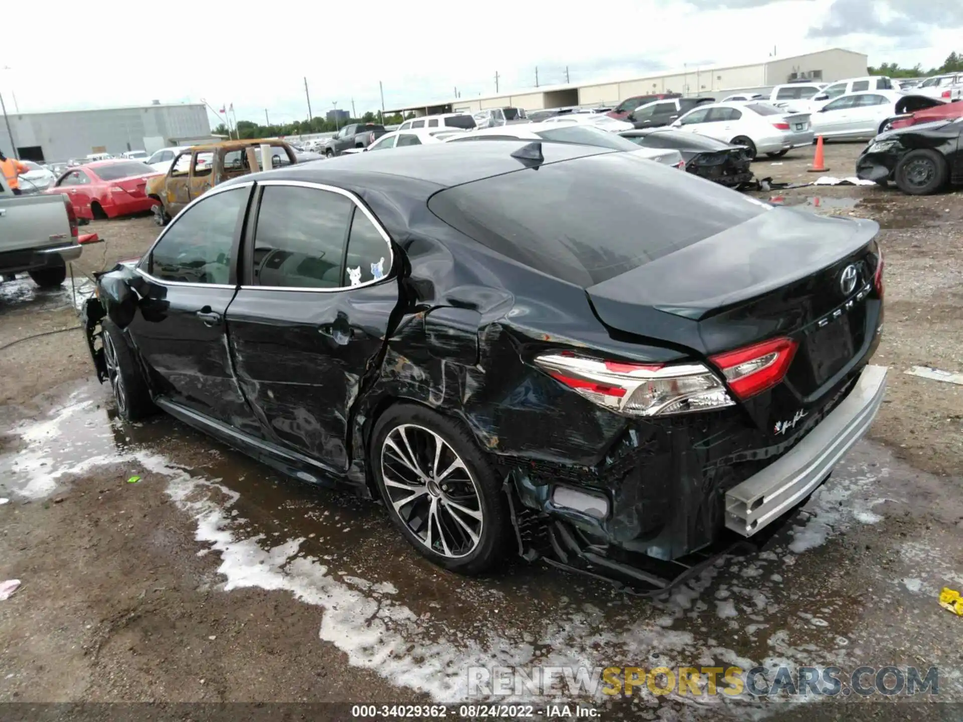 3 Photograph of a damaged car 4T1B11HK8KU854386 TOYOTA CAMRY 2019