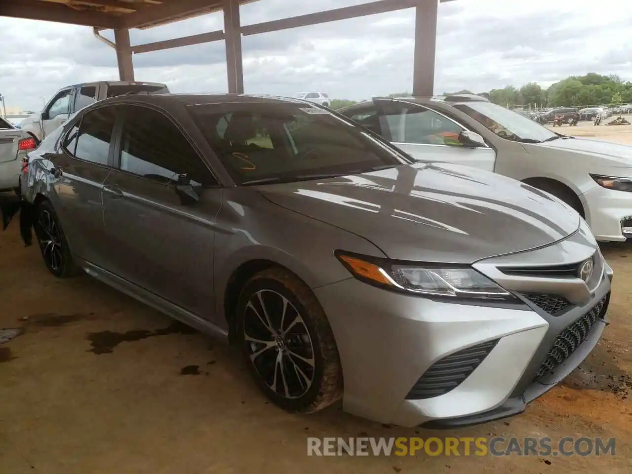 1 Photograph of a damaged car 4T1B11HK8KU856204 TOYOTA CAMRY 2019