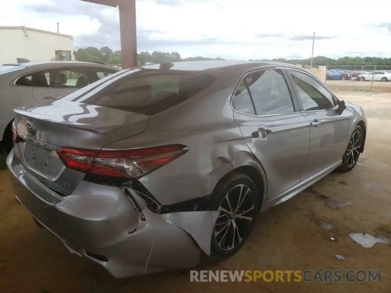 4 Photograph of a damaged car 4T1B11HK8KU856204 TOYOTA CAMRY 2019